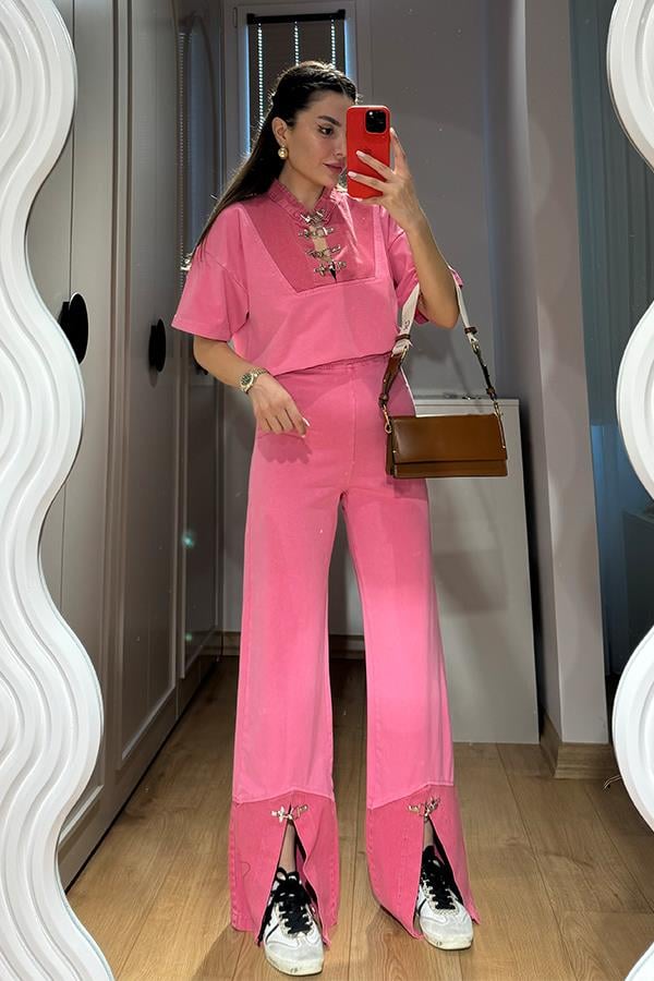 Adias Yakası Aksesuarlı Yıkama Takım - Pembe