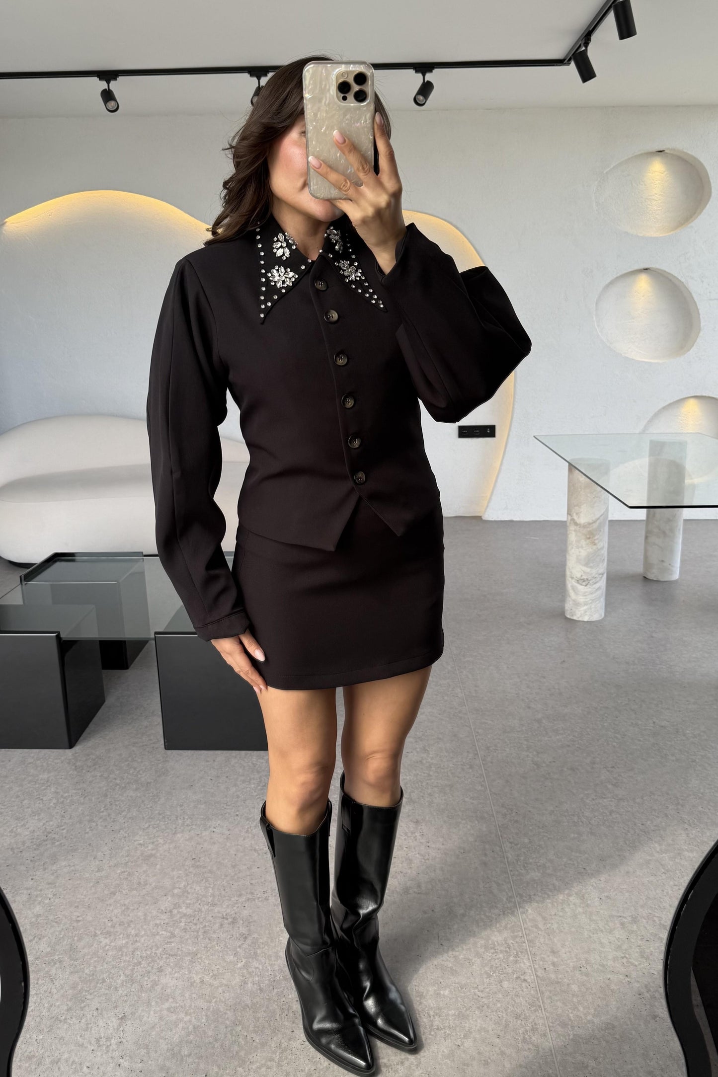 Agatha Siyah Etekli Takım