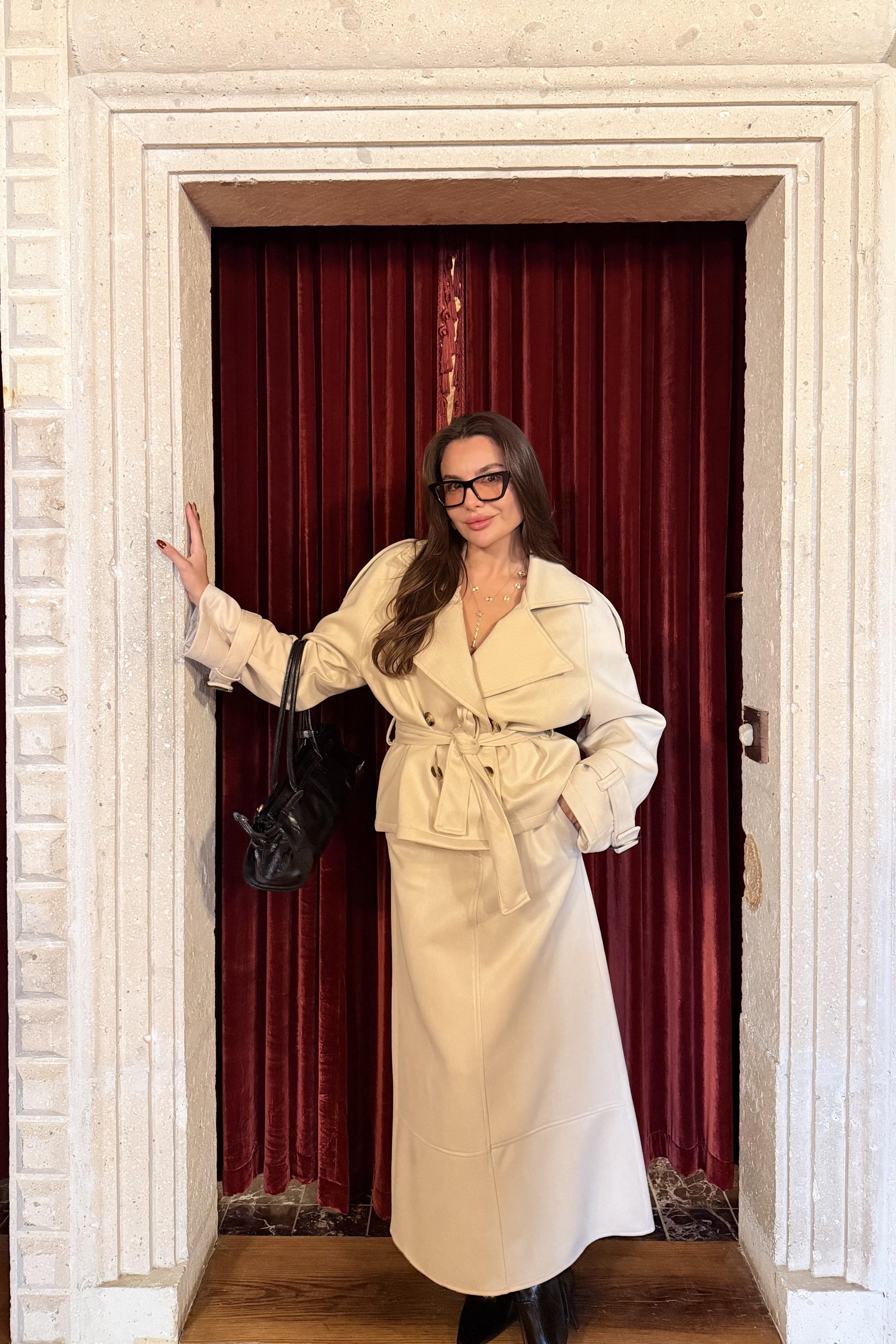 Almia Krem Etekli Süet Takım