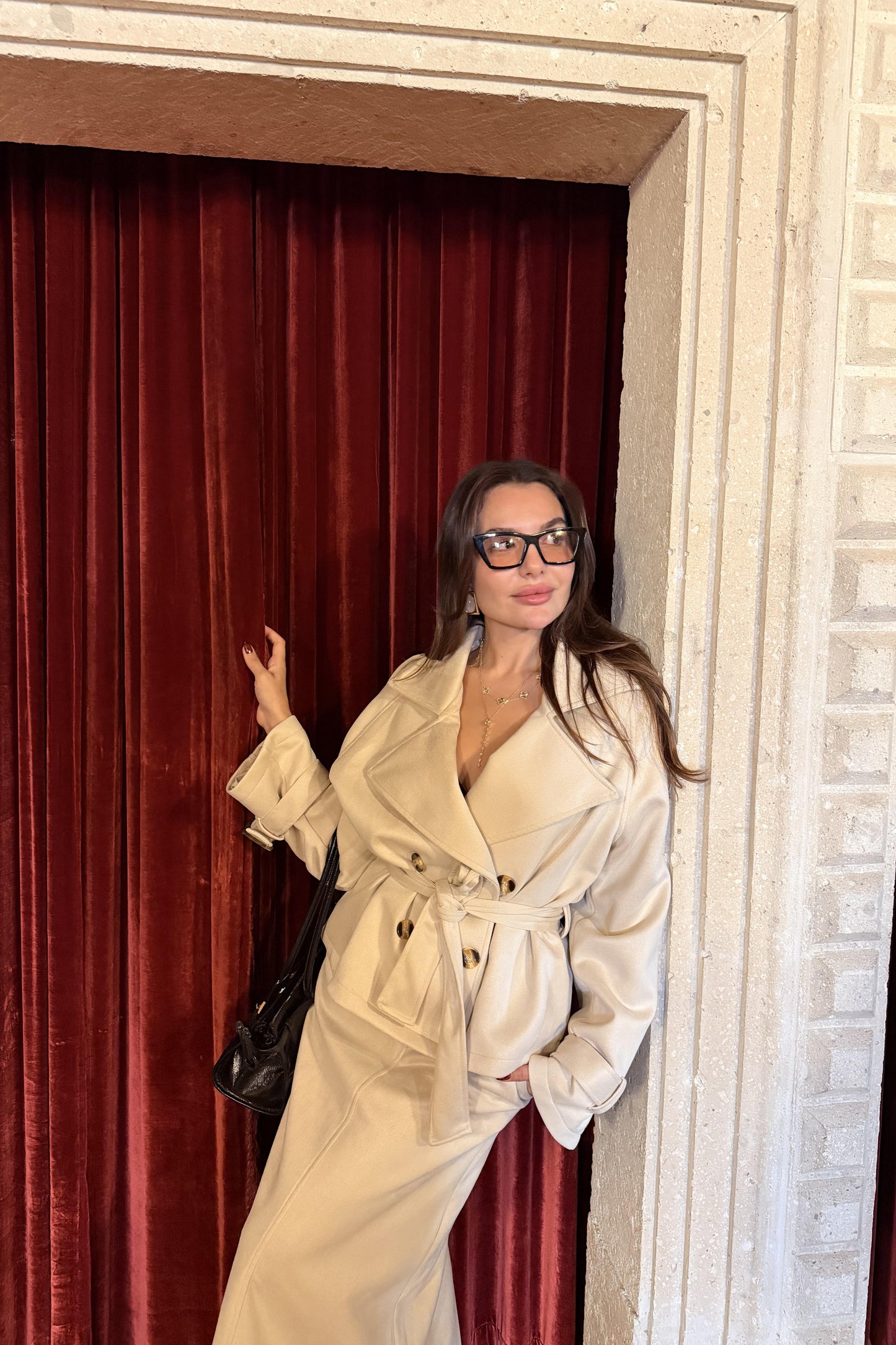 Almia Krem Etekli Süet Takım