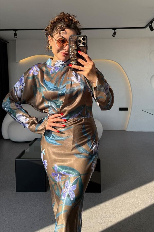 Anastasya Çiçek Desenli Saten Elbise