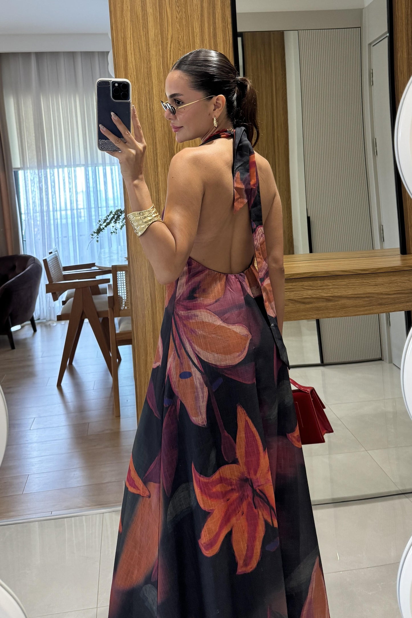 Angola Sırt Dekolteli Büyük Çiçek Desenli Siyah Maxi Elbise