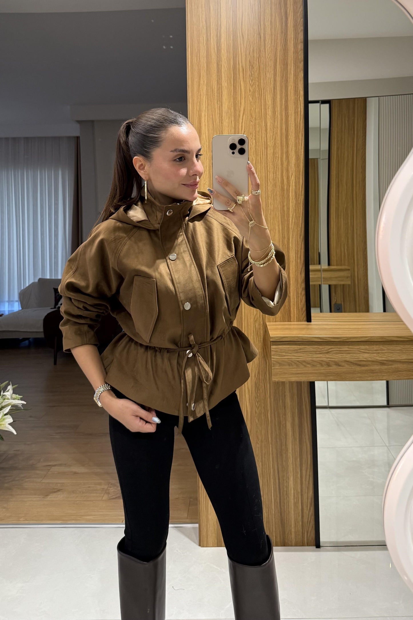 Antonia Belden Büzgülü Ceket