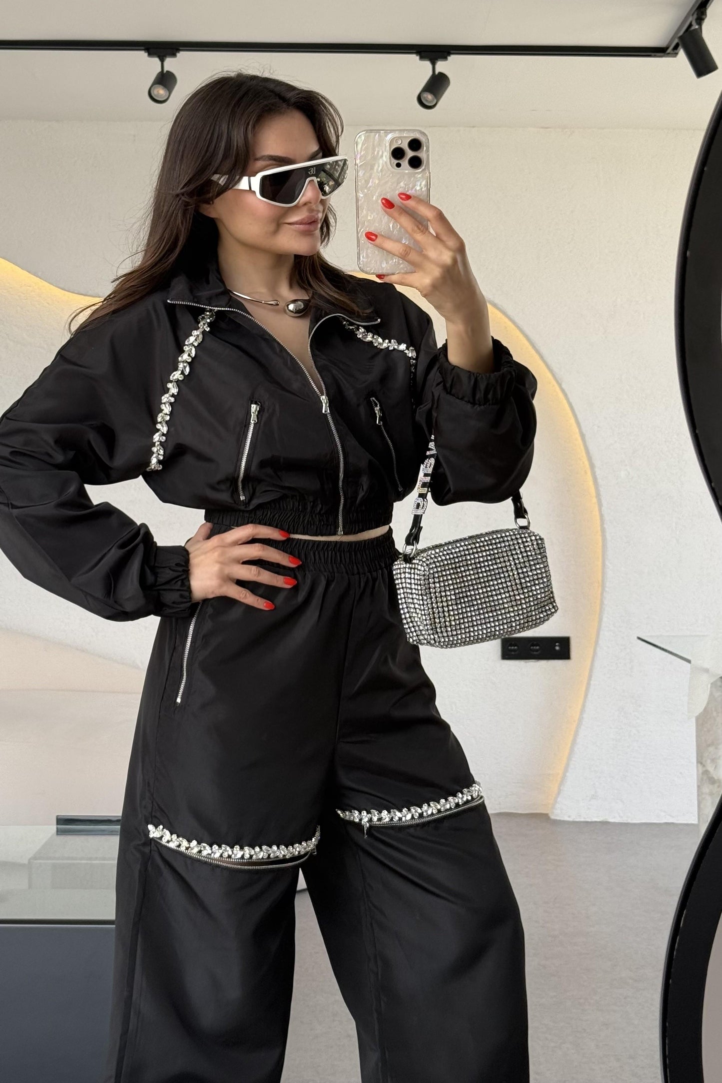 Antonie Siyah Taş Detaylı Tasarım Paraşüt Takım