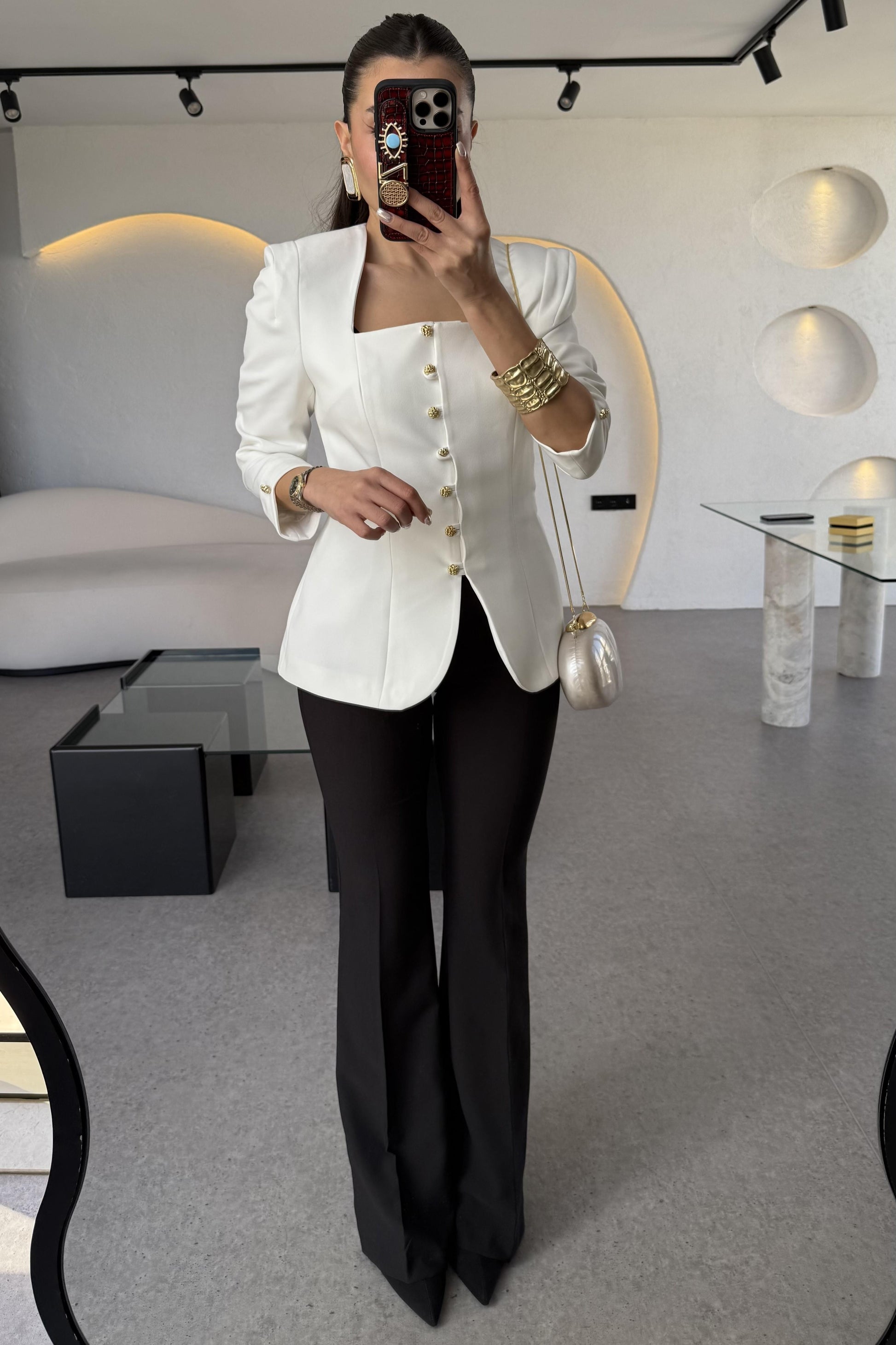 Ariana Beyaz Vatkalı Tasarım Blazer