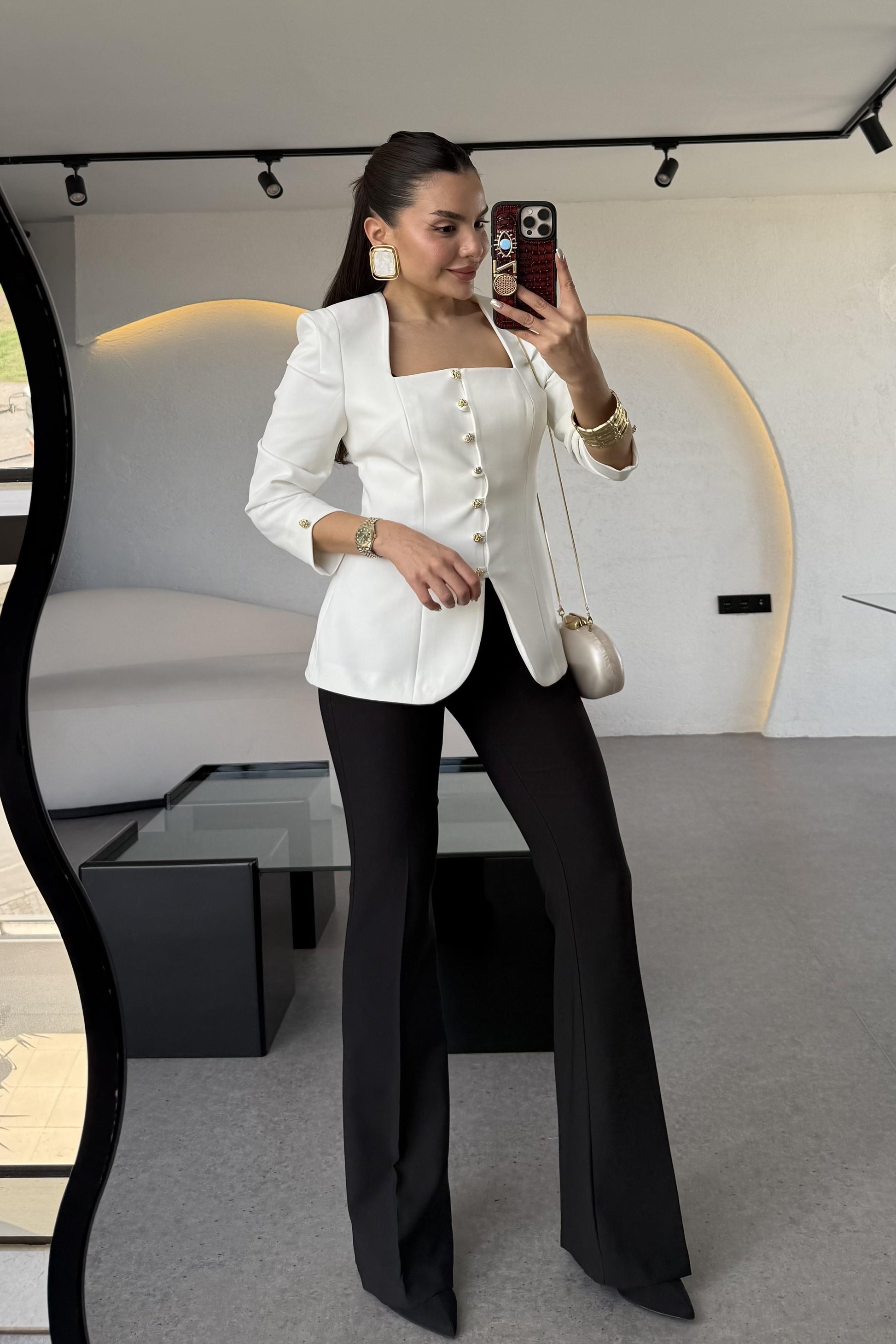 Ariana Beyaz Vatkalı Tasarım Blazer