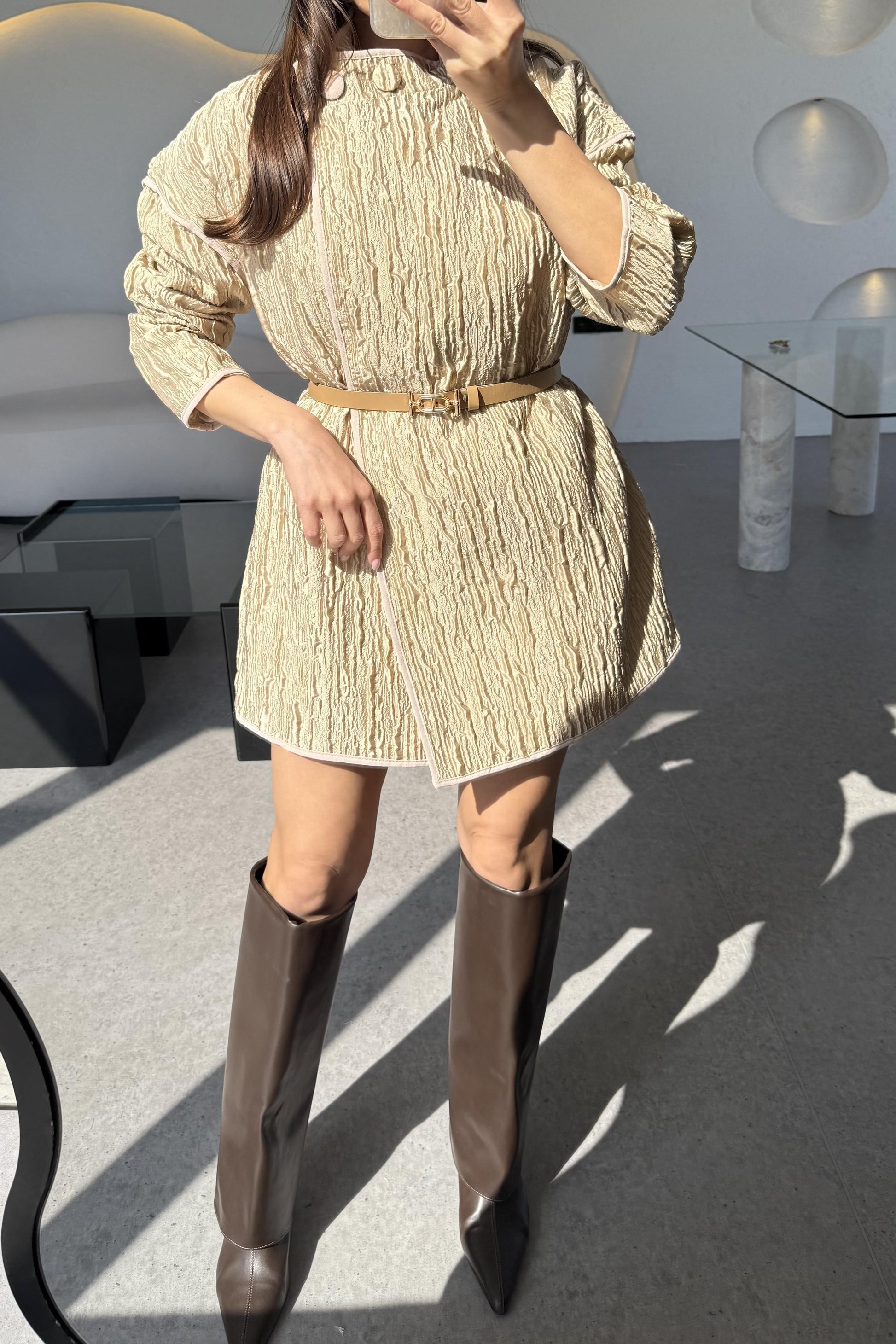 Belina Bej Dik Yaka Jakarlı Kemerli Ceket