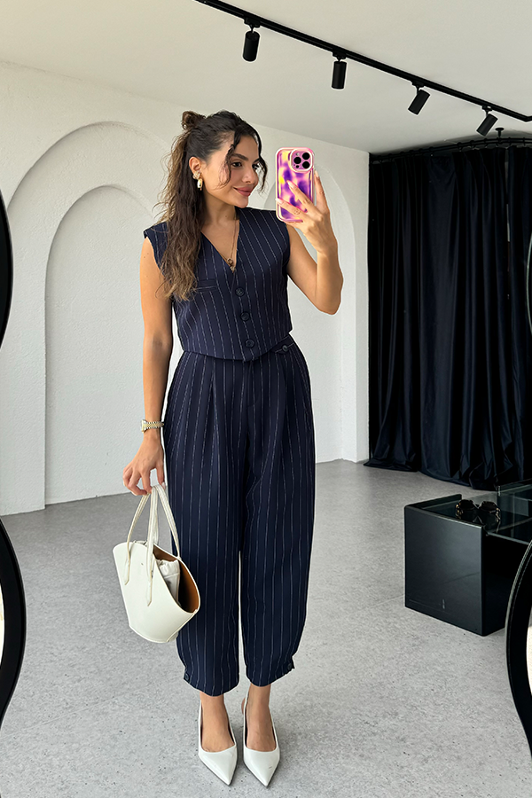 Berlin lacivert çizgili yelekli premium takım