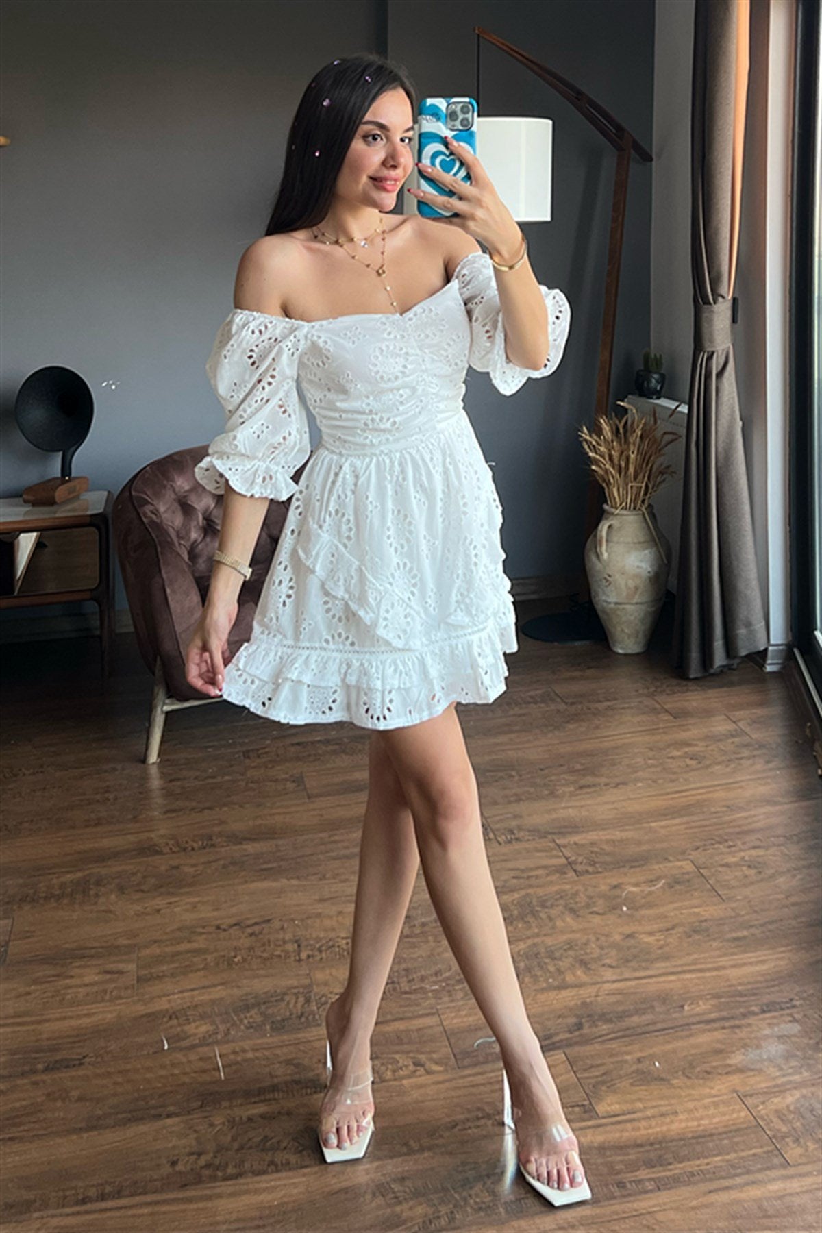 Beyaz kayık yaka fisto ikili takım