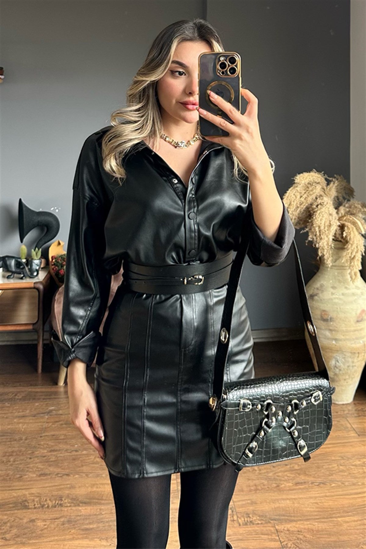 Deri gömlekli etekli ikili takım