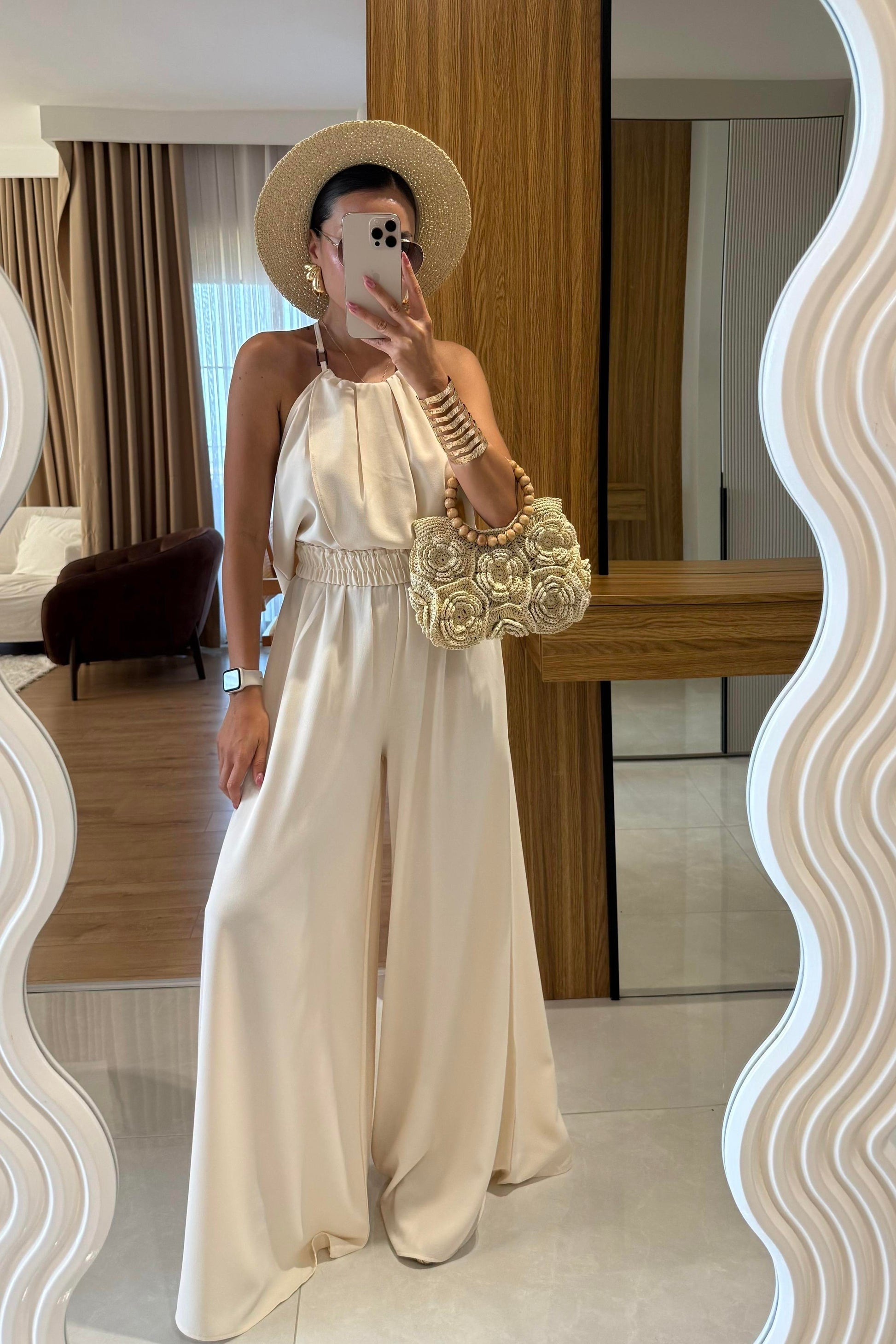 Draya Bej Boyun Detaylı Pantolonlu Takım