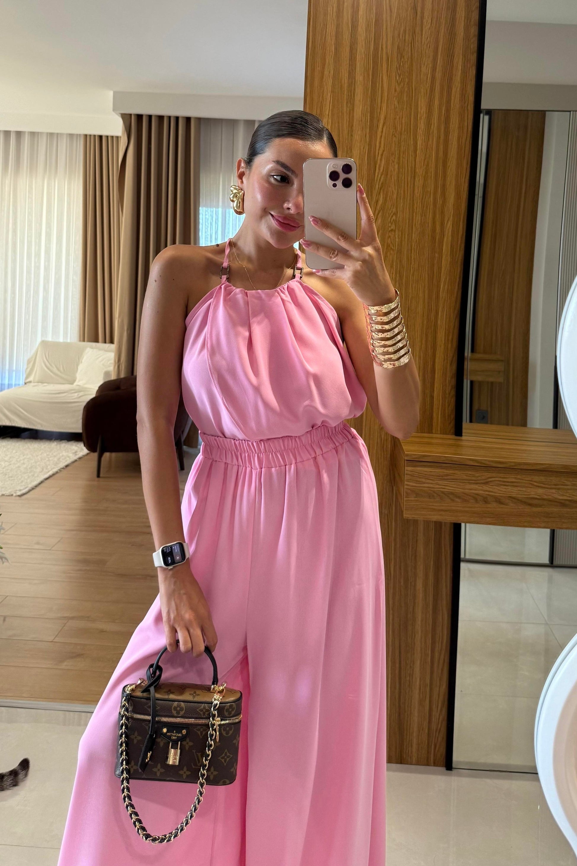Draya Pembe Boyun Detaylı Pantolonlu Takım