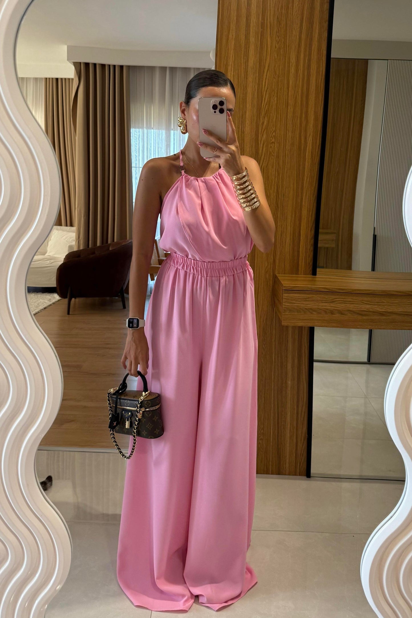 Draya Pembe Boyun Detaylı Pantolonlu Takım