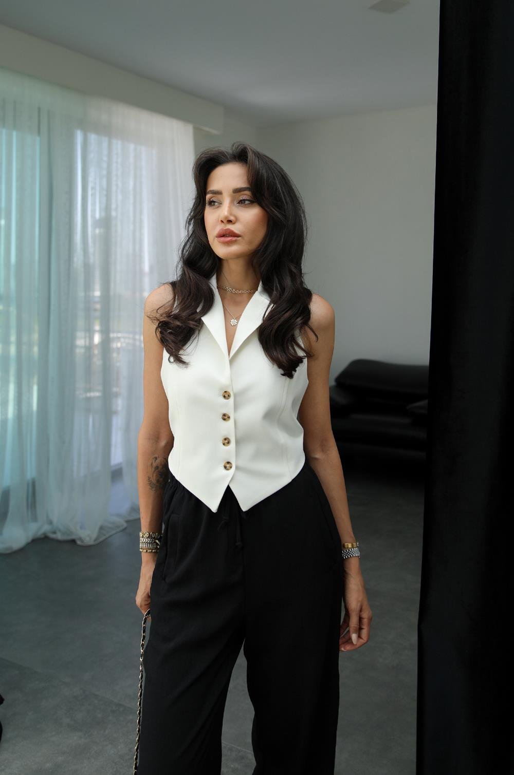 EKRU CUT OUT YELEK
