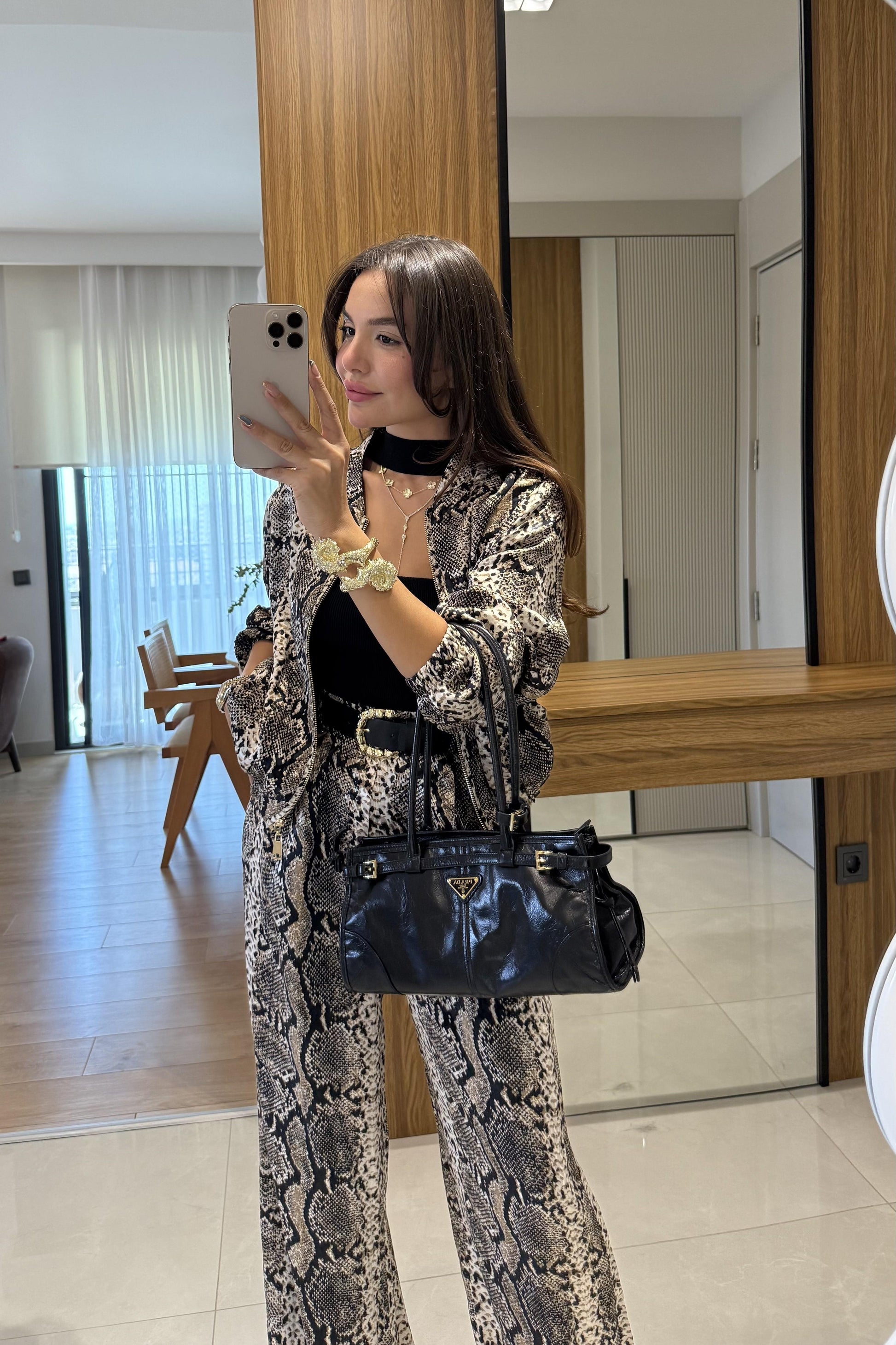 Elizza Piton Desen Fermuarlı Saten Ceket