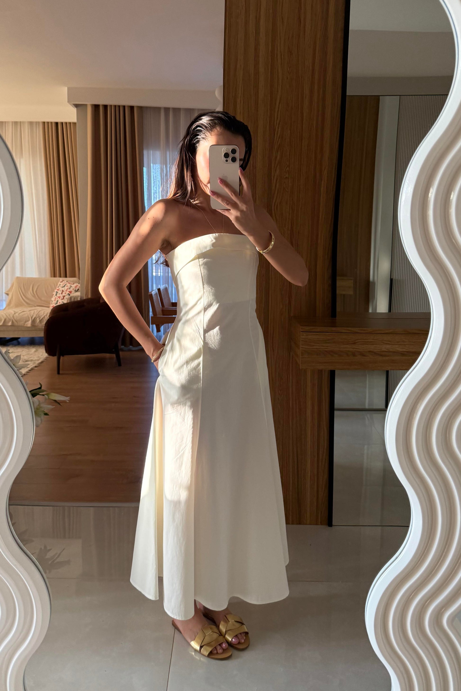 Jolina Beyaz Straplez Cepli Çan Elbise