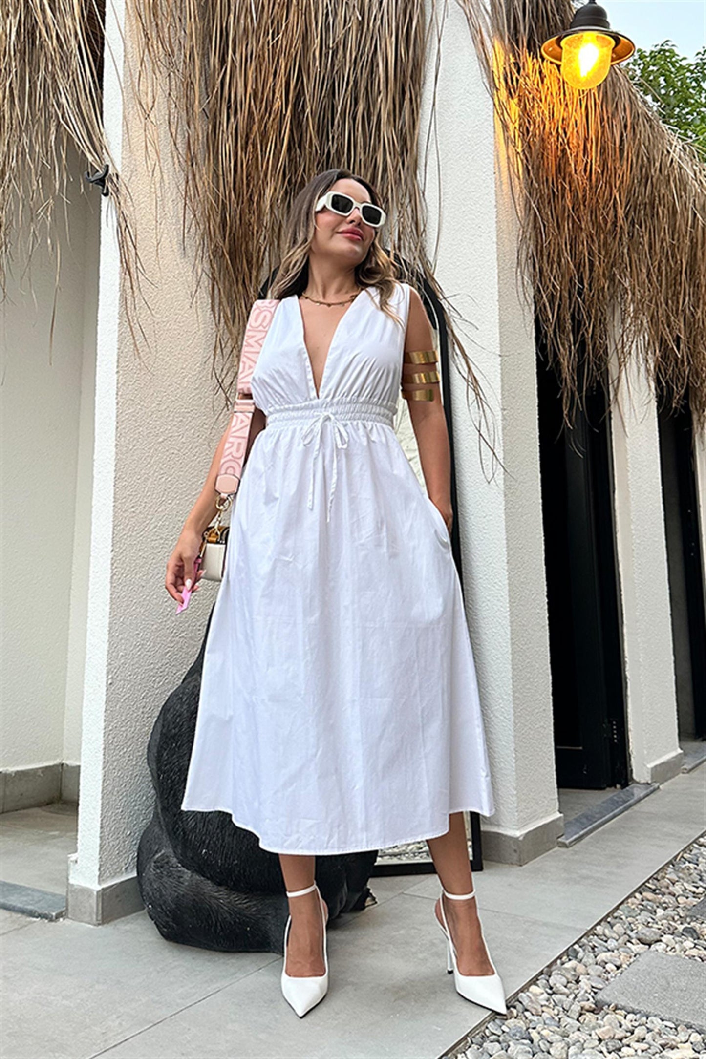 Helen sırt dekolteli beyaz poplin elbise