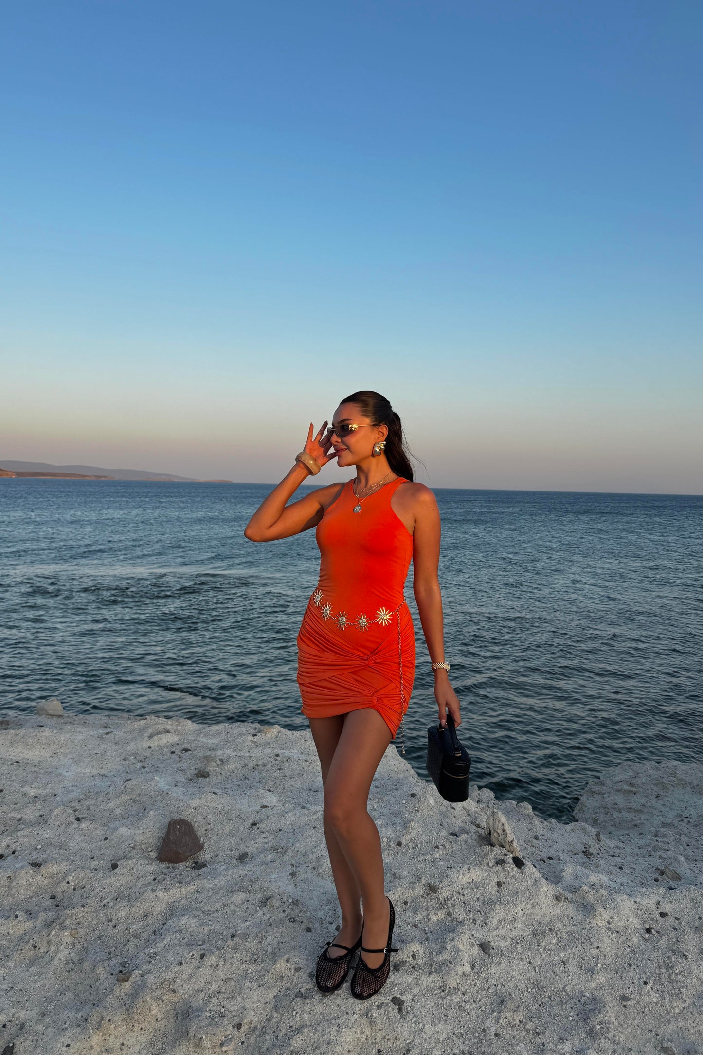 Isla Turuncu Vücudu Saran Mini Elbise