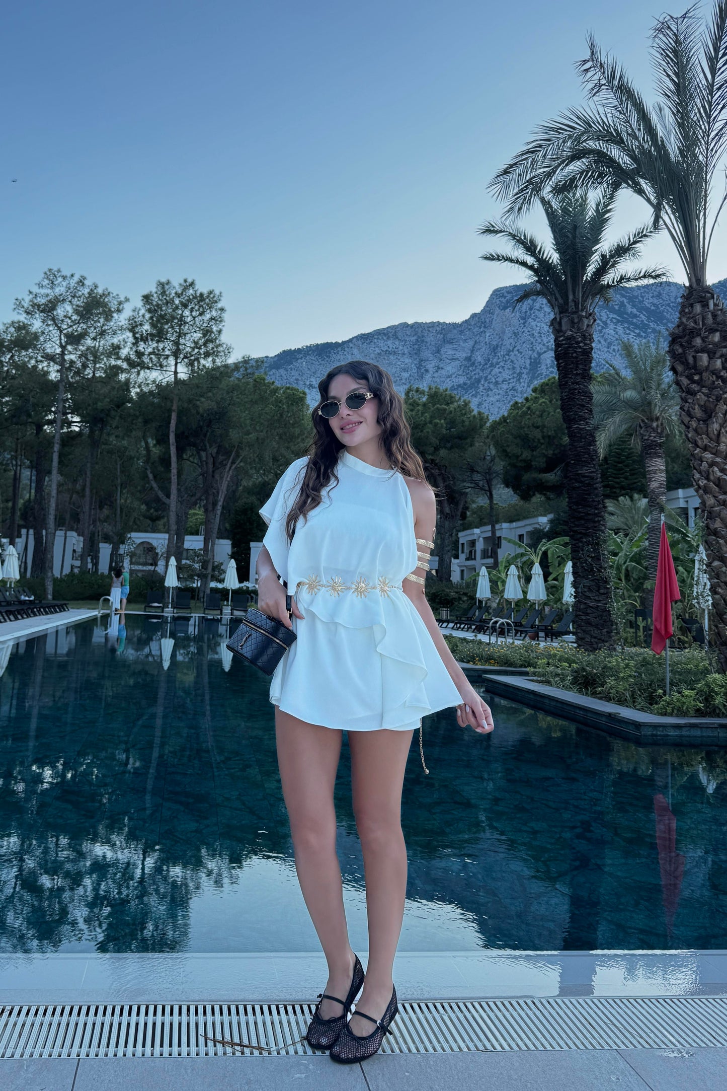 Jadira Beyaz Üçlü Şort Etekli Tasarım Takım