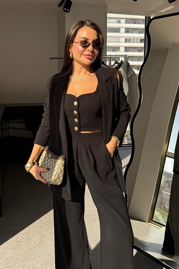 Jayla Gold Düğmeli Siyah Üçlü Takım