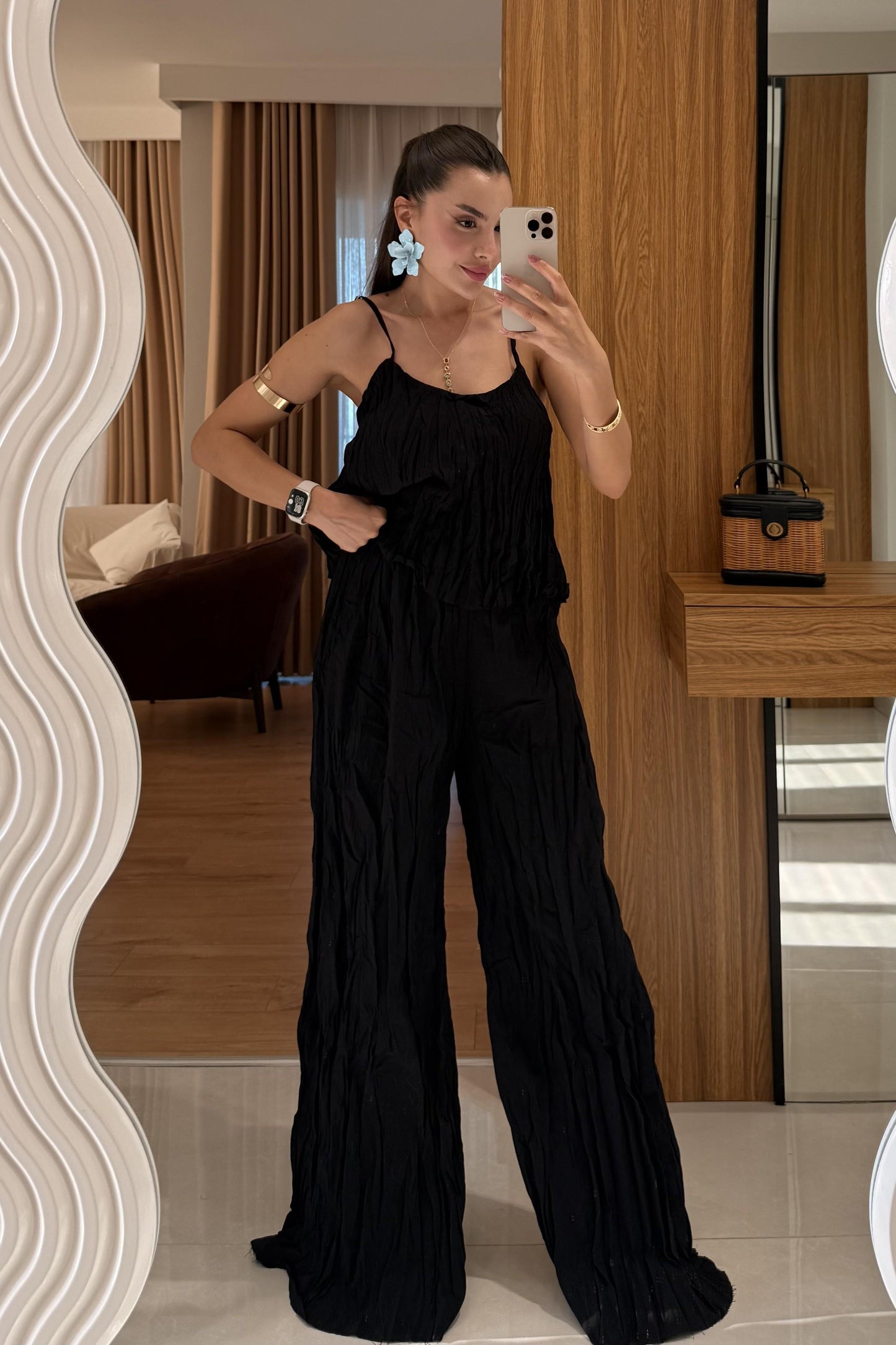 Jolanka Siyah Kırışık Model Askılı Takım