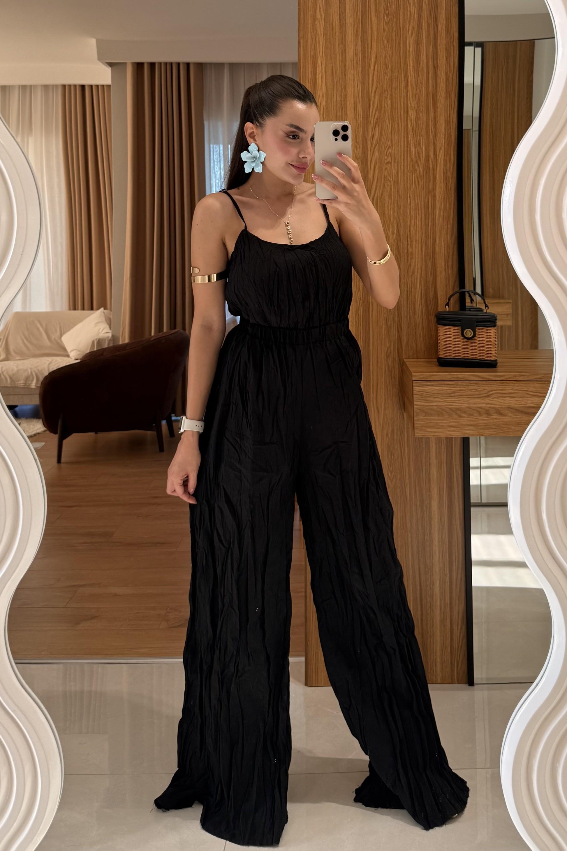 Jolanka Siyah Kırışık Model Askılı Takım