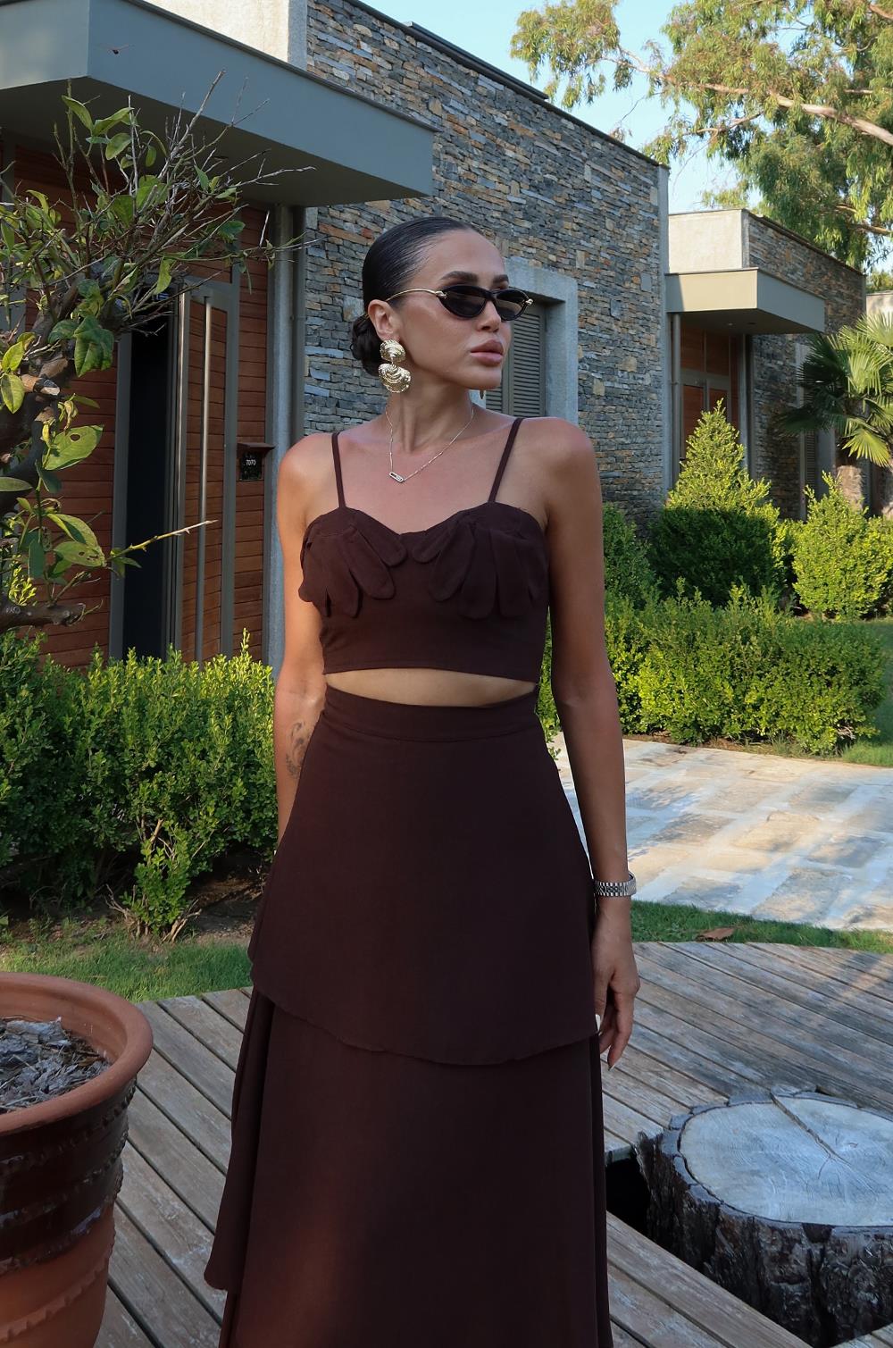 KAHVERENGI ÇIÇEK DETAYLI CROP ETEK KETEN TAKIM