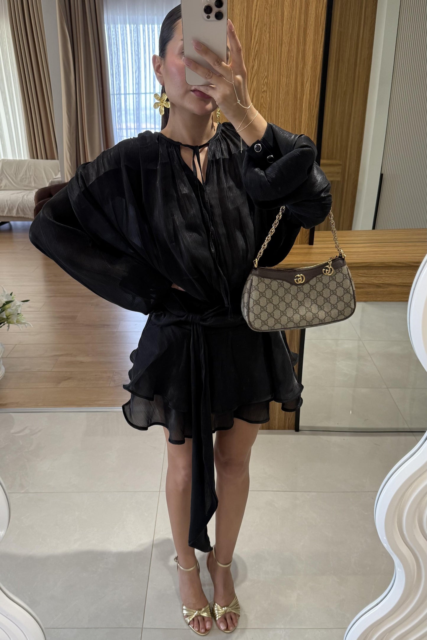 Lasarta Siyah Işıltı Dokulu Volanlı Tasarım Mini Elbise