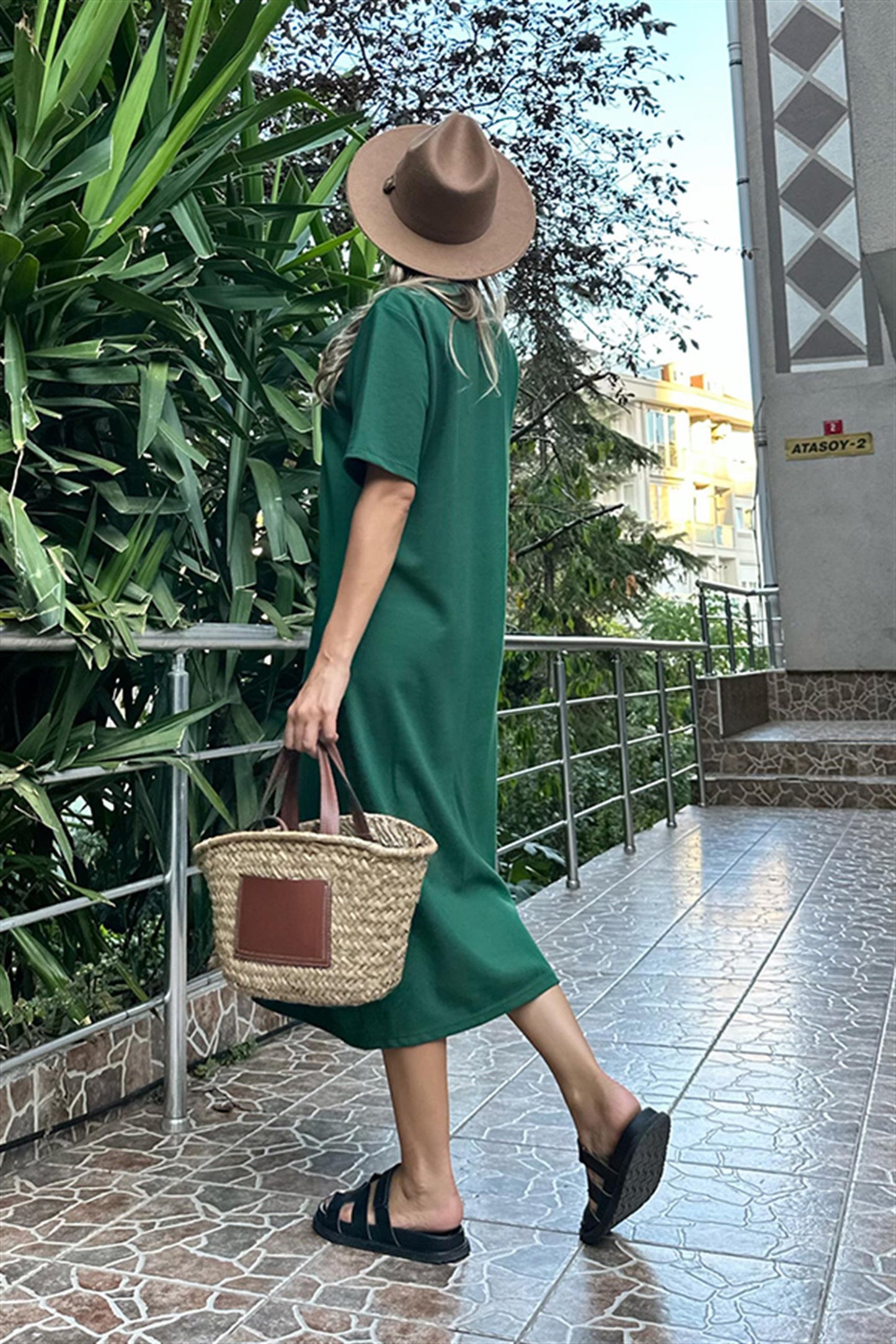 Leopar baskılı yeşil uzun elbise