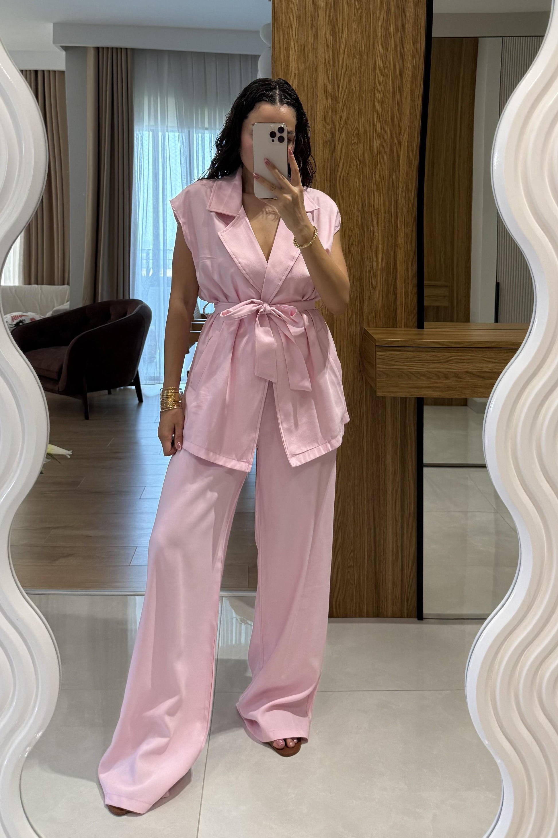 Lucie Pembe Kuşaklı Yelekli Takım