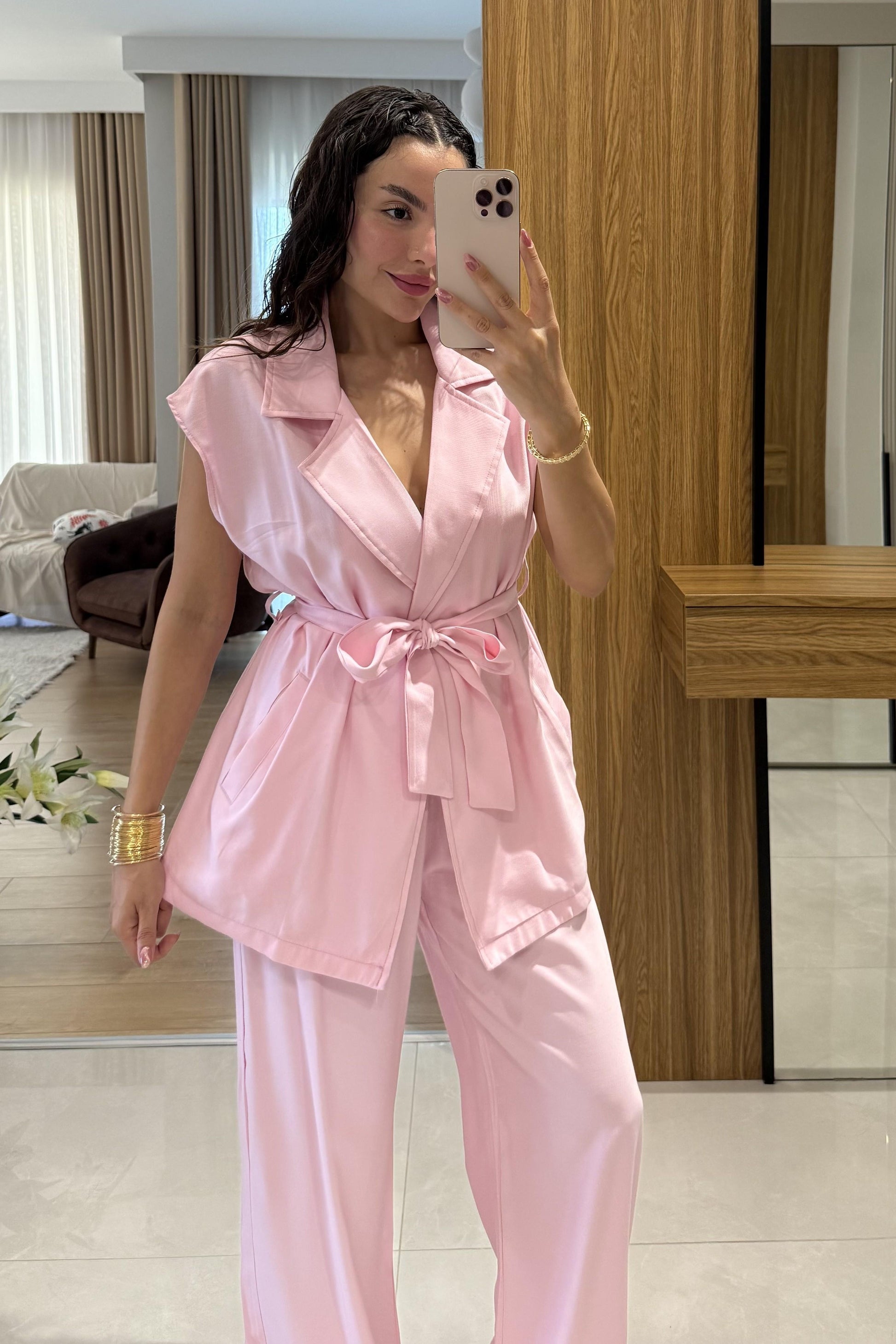 Lucie Pembe Kuşaklı Yelekli Takım