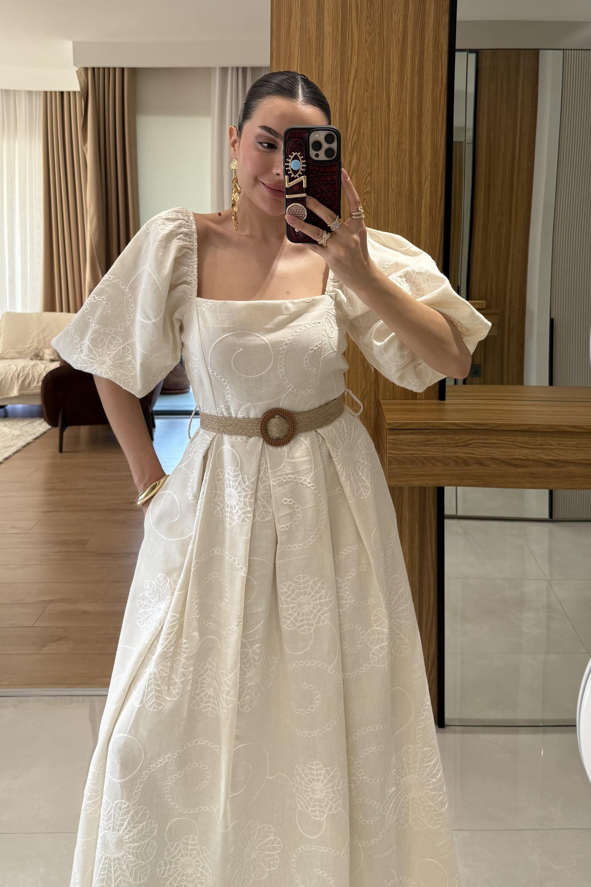 Lunera Balon Kollu Kemerli Brode Elbise