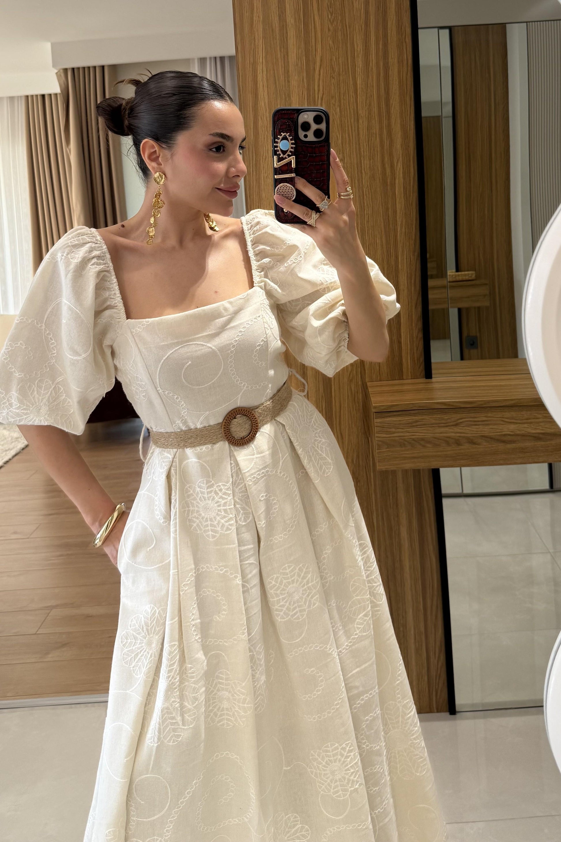 Lunera Balon Kollu Kemerli Brode Elbise