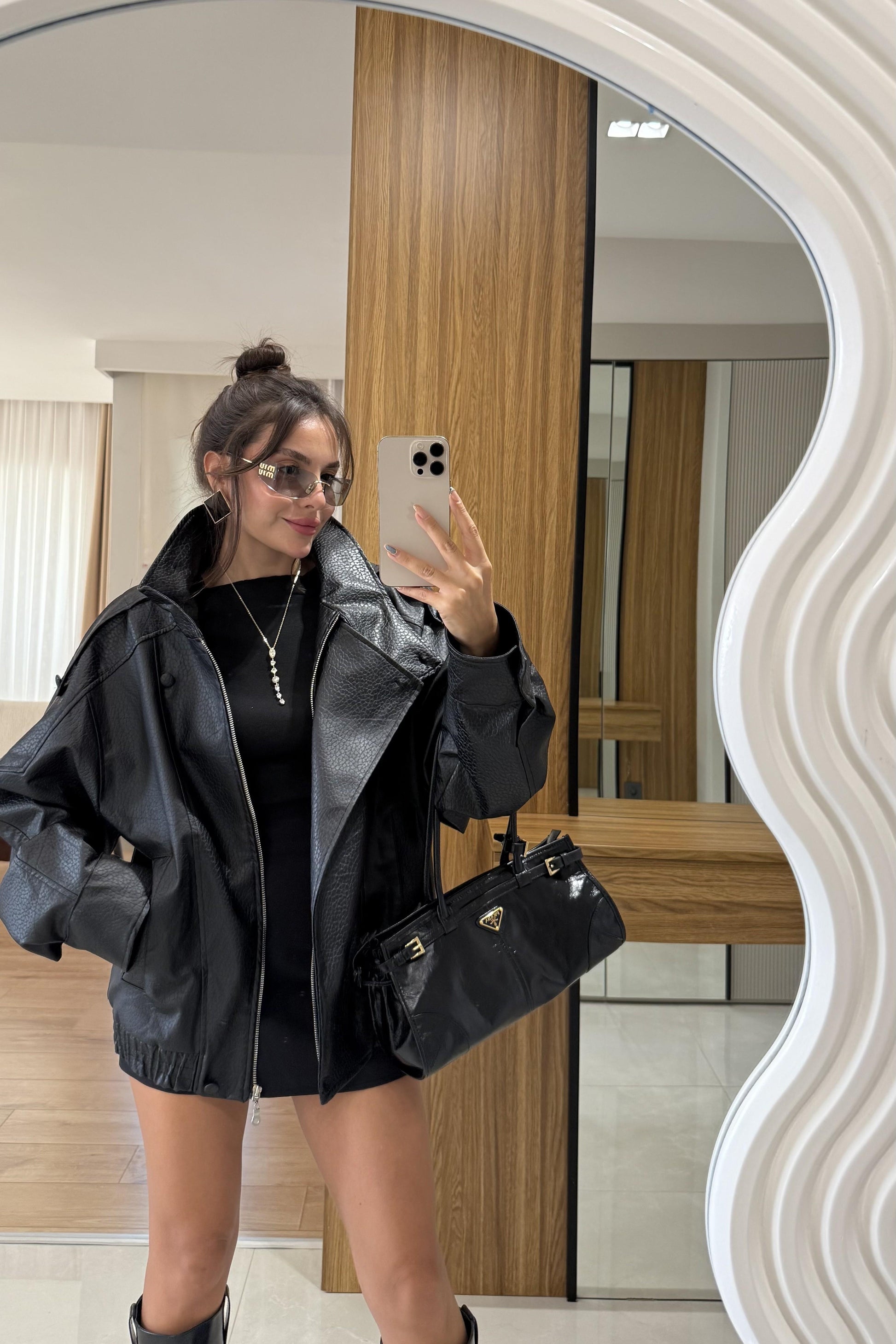 Macoron Siyah Pütürlü Deri Ceket