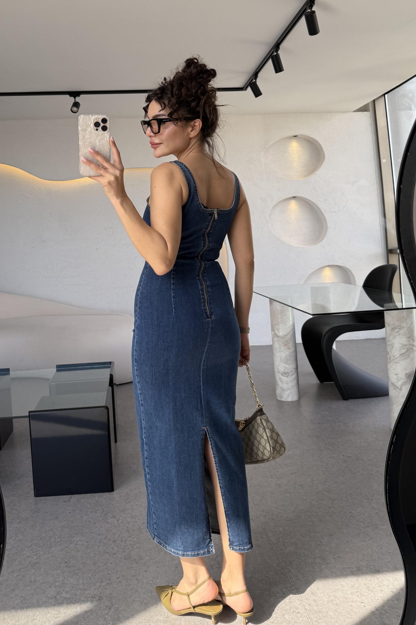 Marian Arkası Yırtmaçlı Denim Elbise