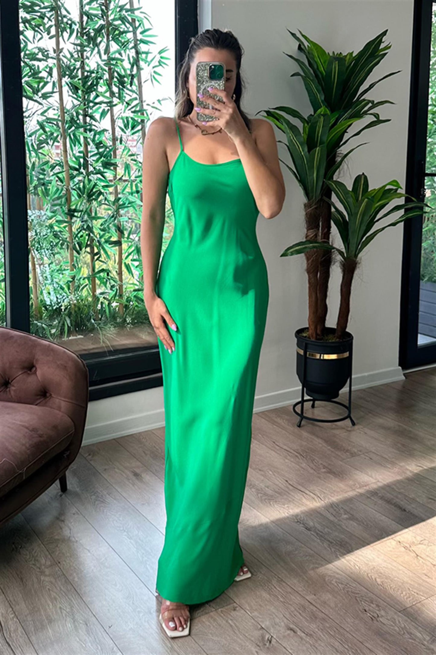 Marie yeşil askılı uzun elbise
