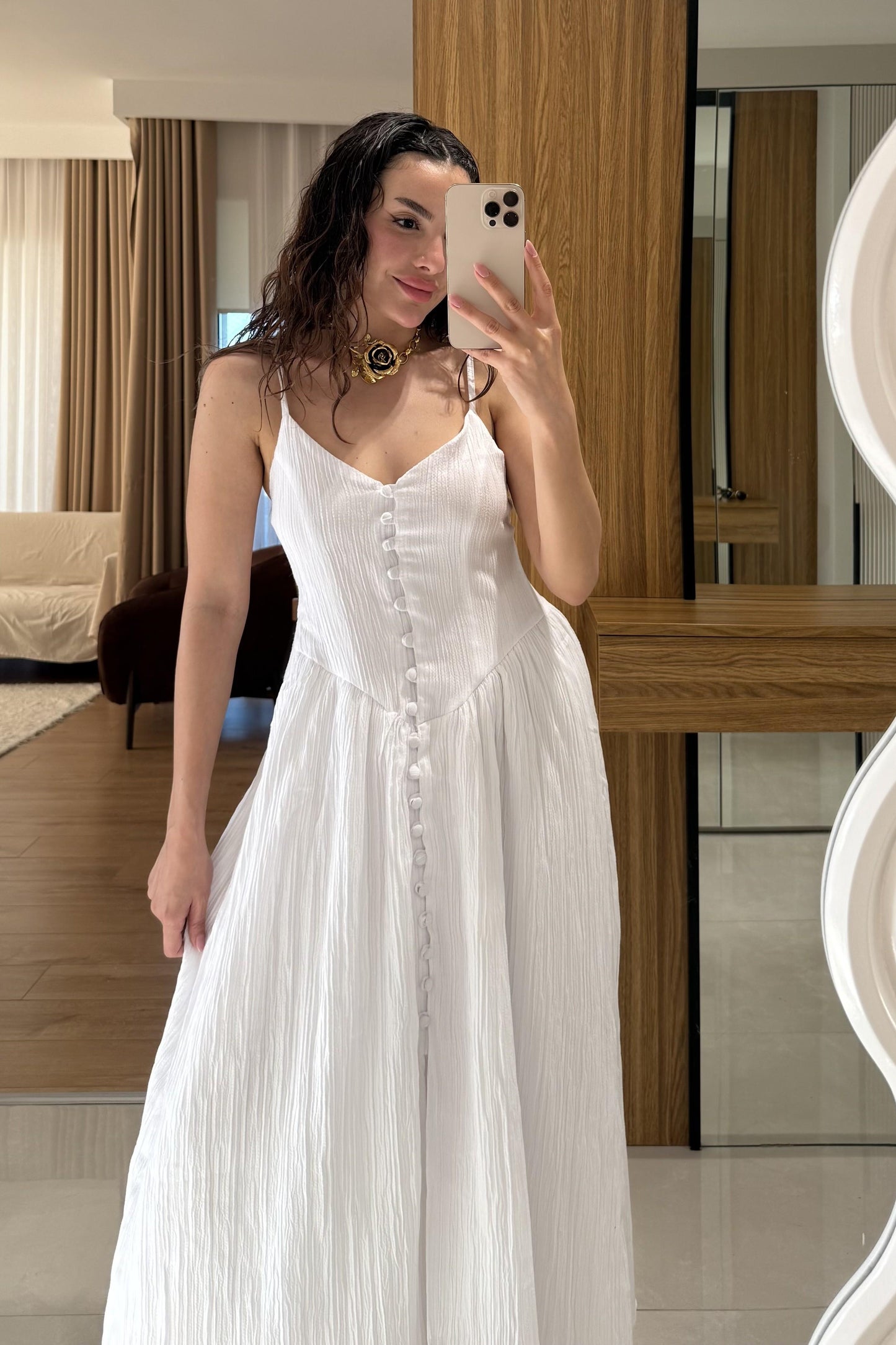 Marlet Beyaz Askılı Önü Düğmeli Elbise