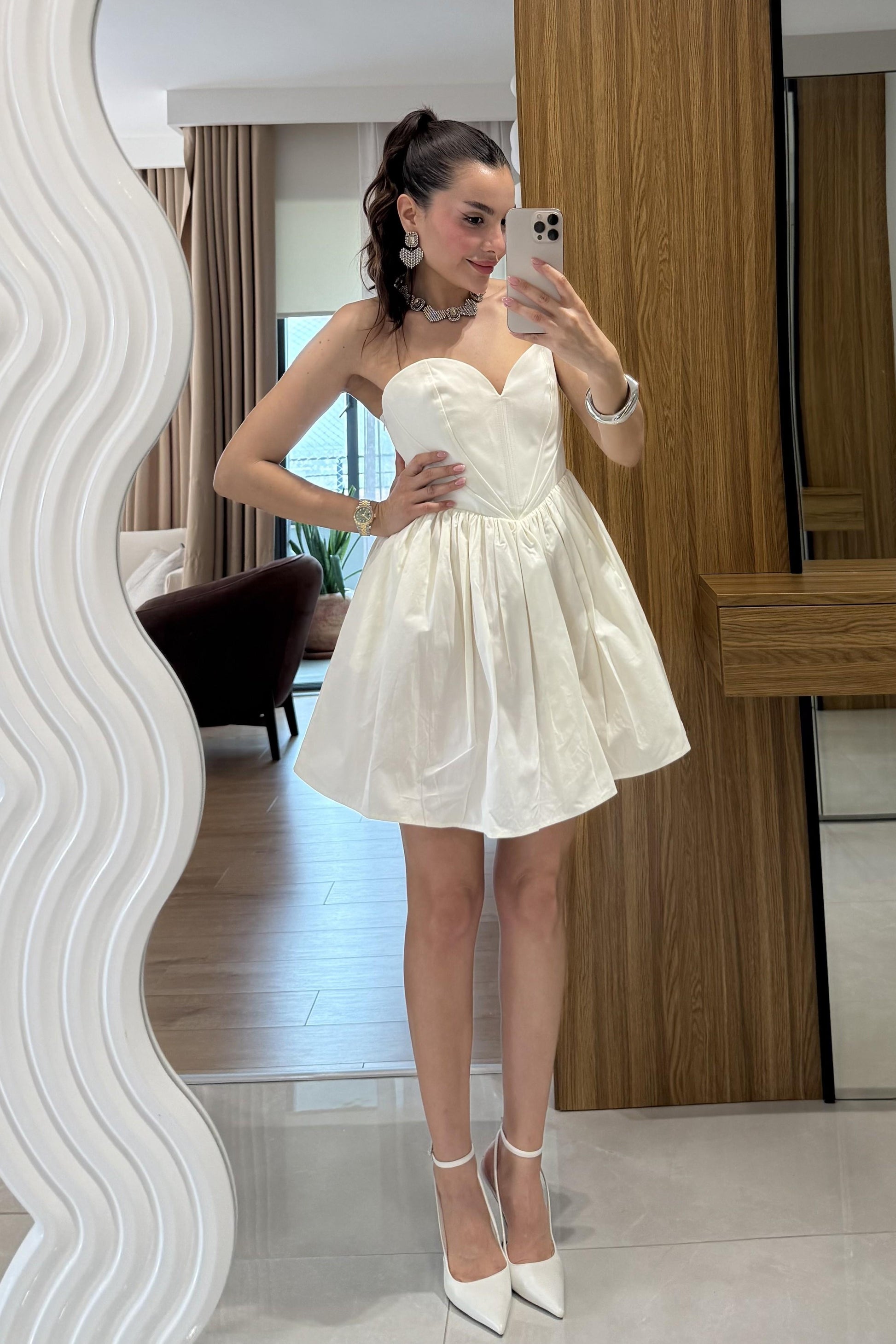 Marsilia Beyaz Kalp Yaka Mini Elbise