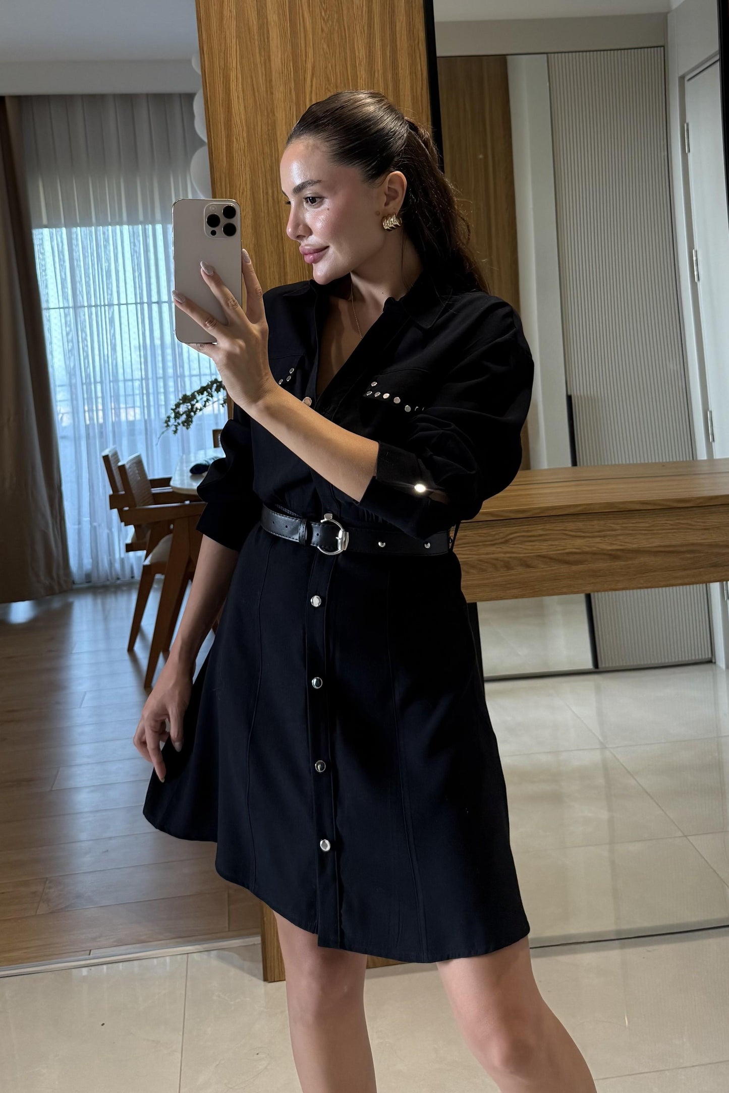 Maxina Siyah Cebi Zımba Detaylı Kemerli Elbise