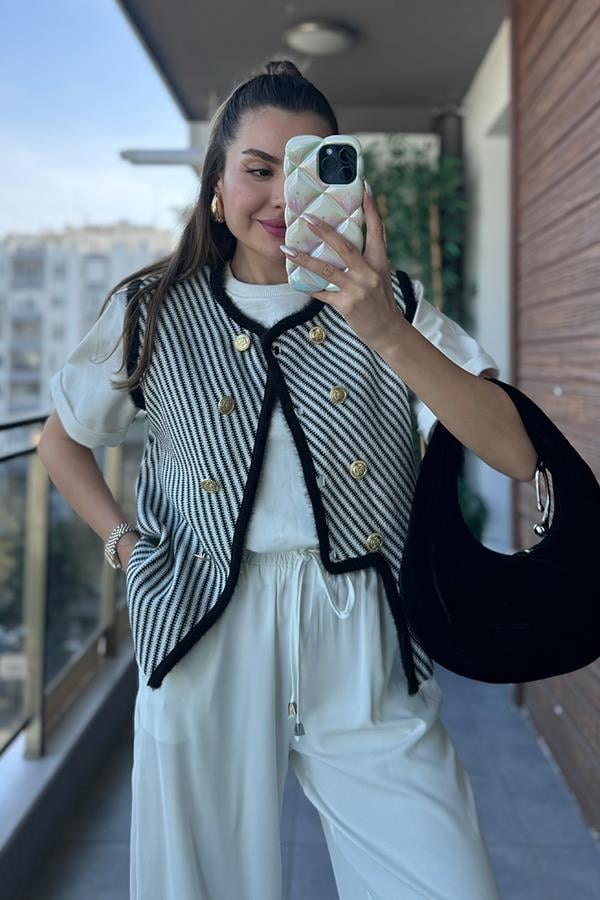 MD Gold Düğmeli Triko Yelek