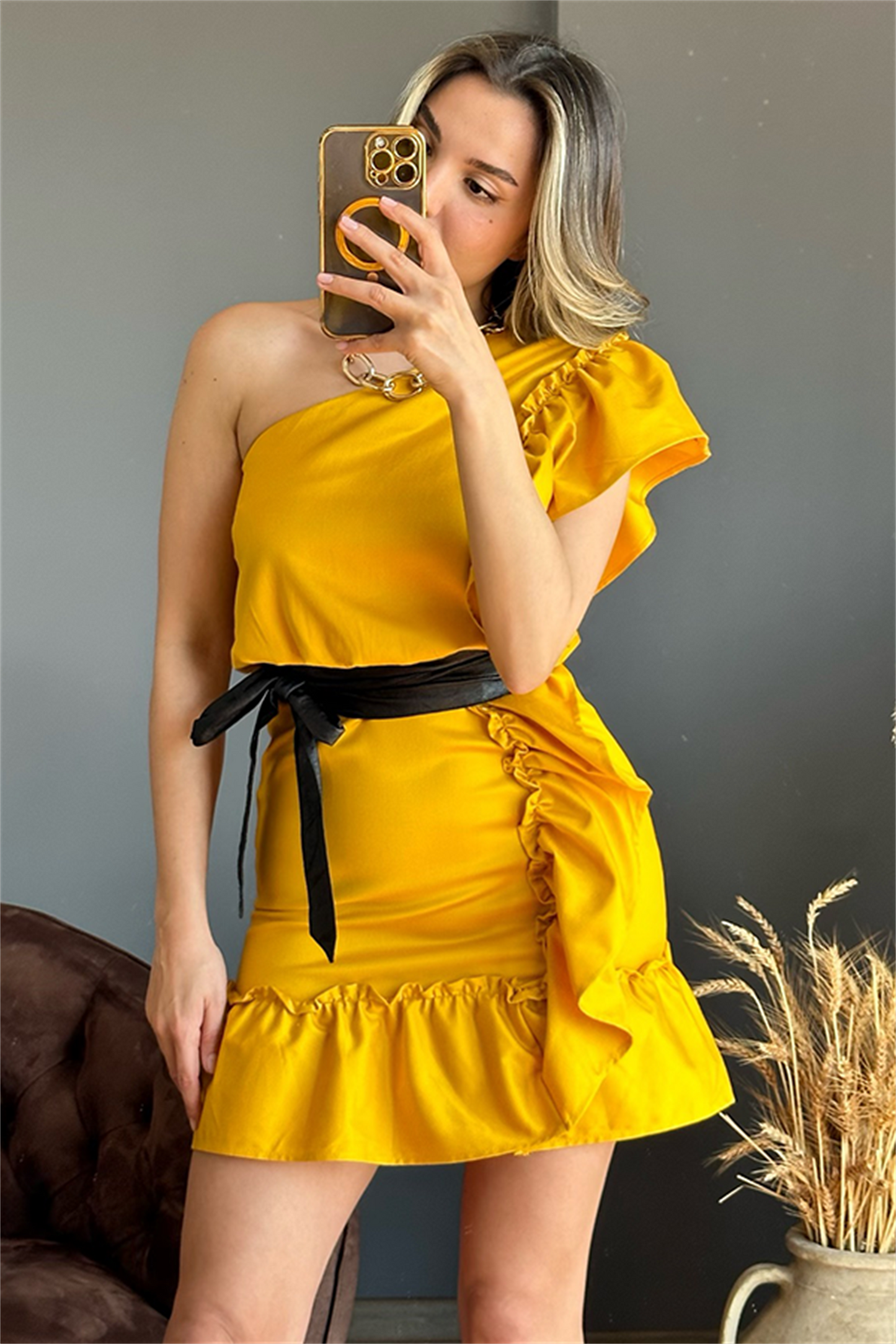 Melita tek omuz hardal sarısı elbise