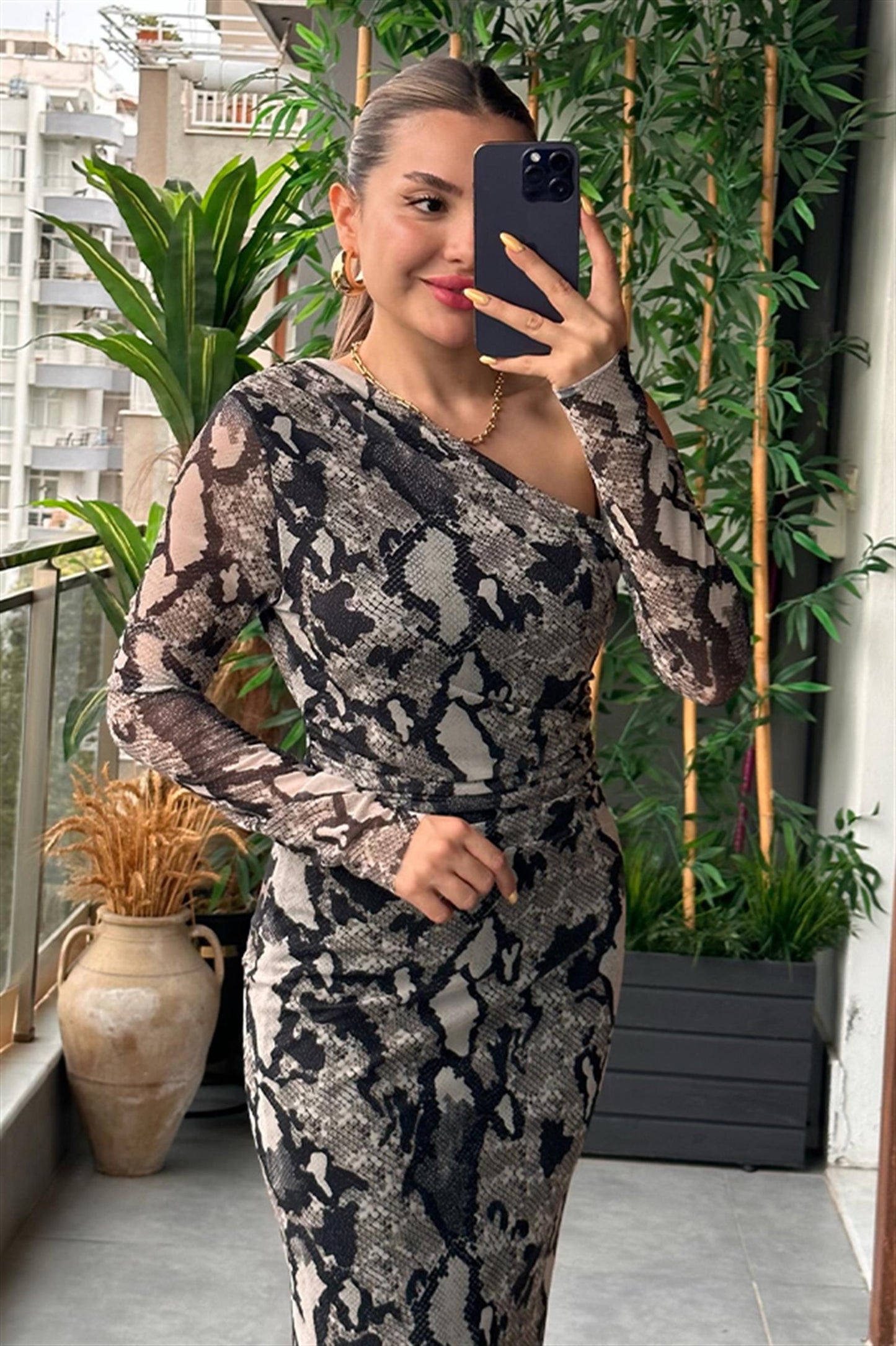 Merce Yılan Desenli Büzgülü Midi Elbise