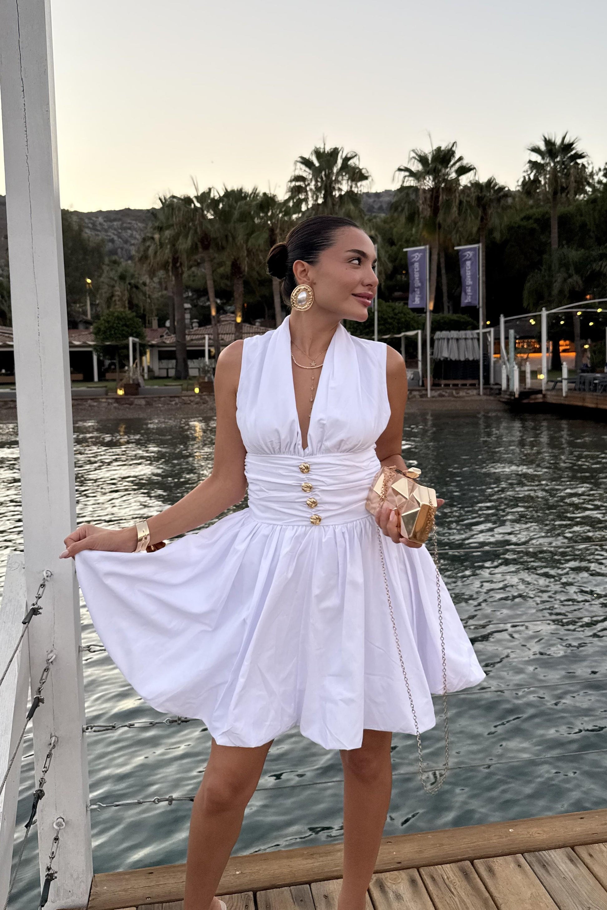 Mirelda Beyaz Gold Düğmeli Elbise