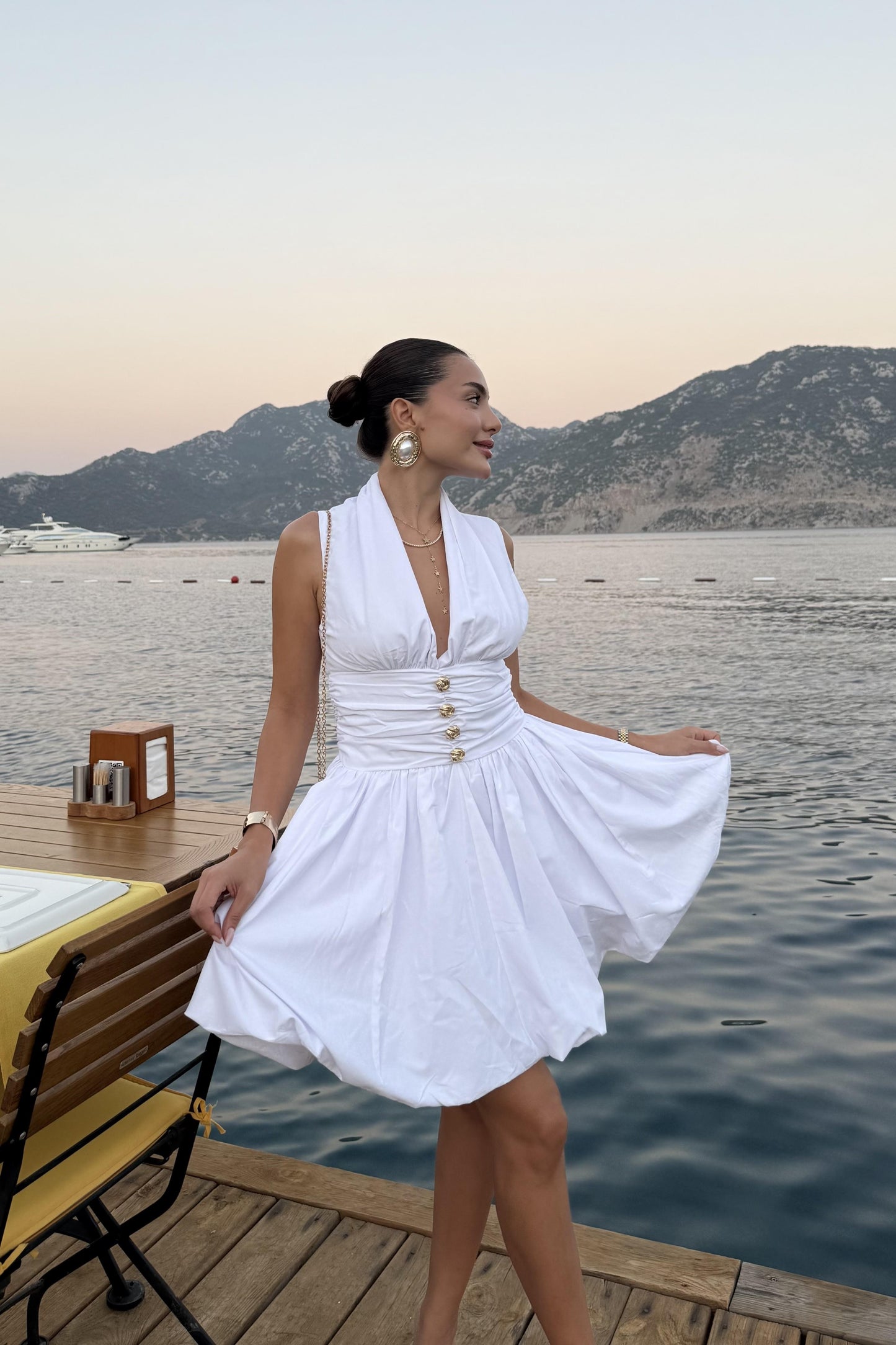 Mirelda Beyaz Gold Düğmeli Elbise