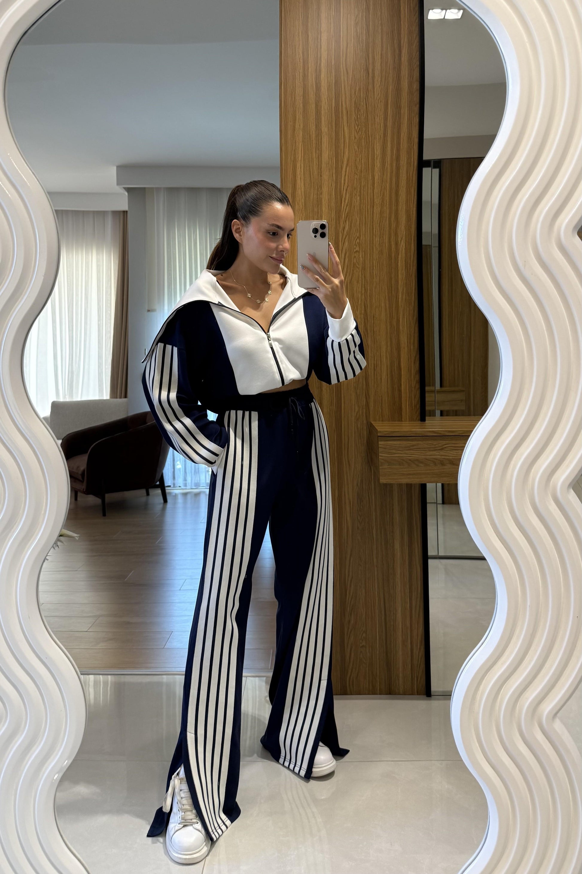 Mongre Lacivert Şerit Detaylı Eşofman Takımı