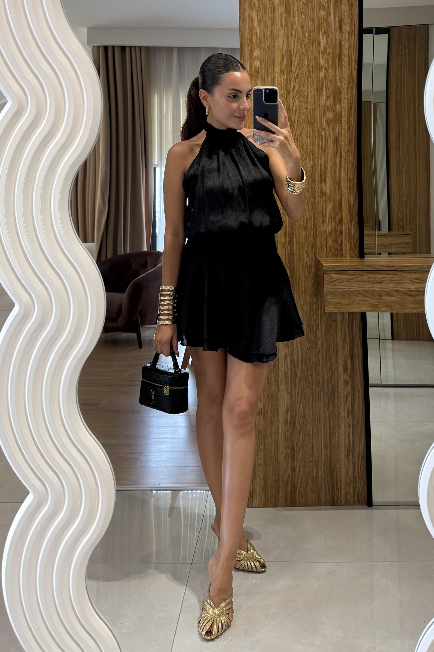 Moroni Siyah Belden Oturtmalı Volanlı Mini Elbise