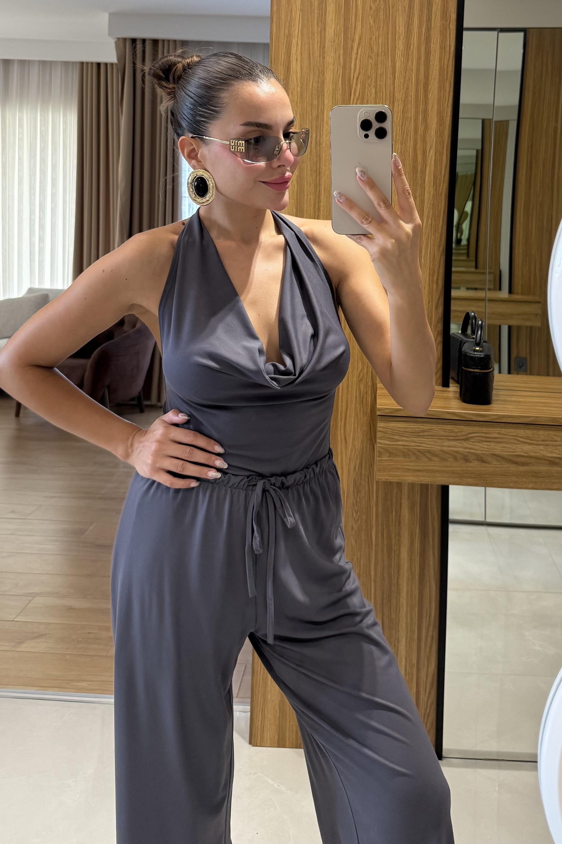 Mummy Antrasit Halter Yaka Dökümlü Bluz Pantolon Takım