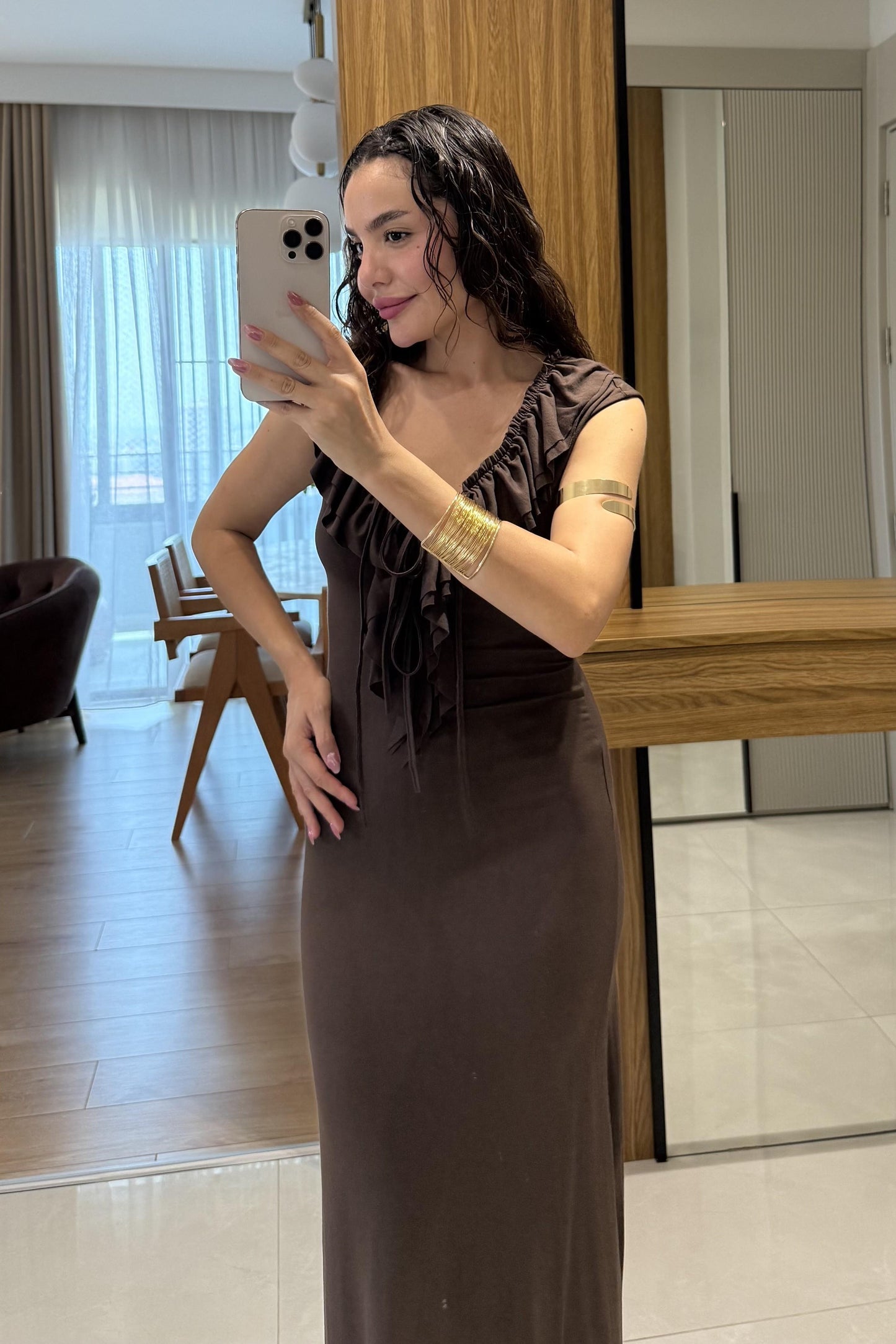 Nasci Kahve Önden Fırfırlı Uzun Elbise