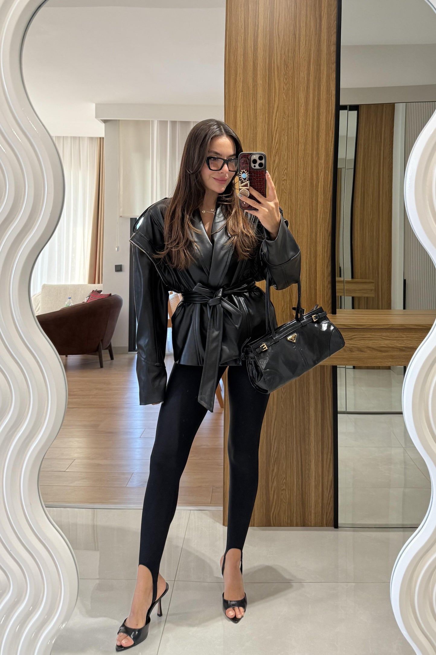 Newyork Siyah Tasarım Kuşaklı Deri Ceket