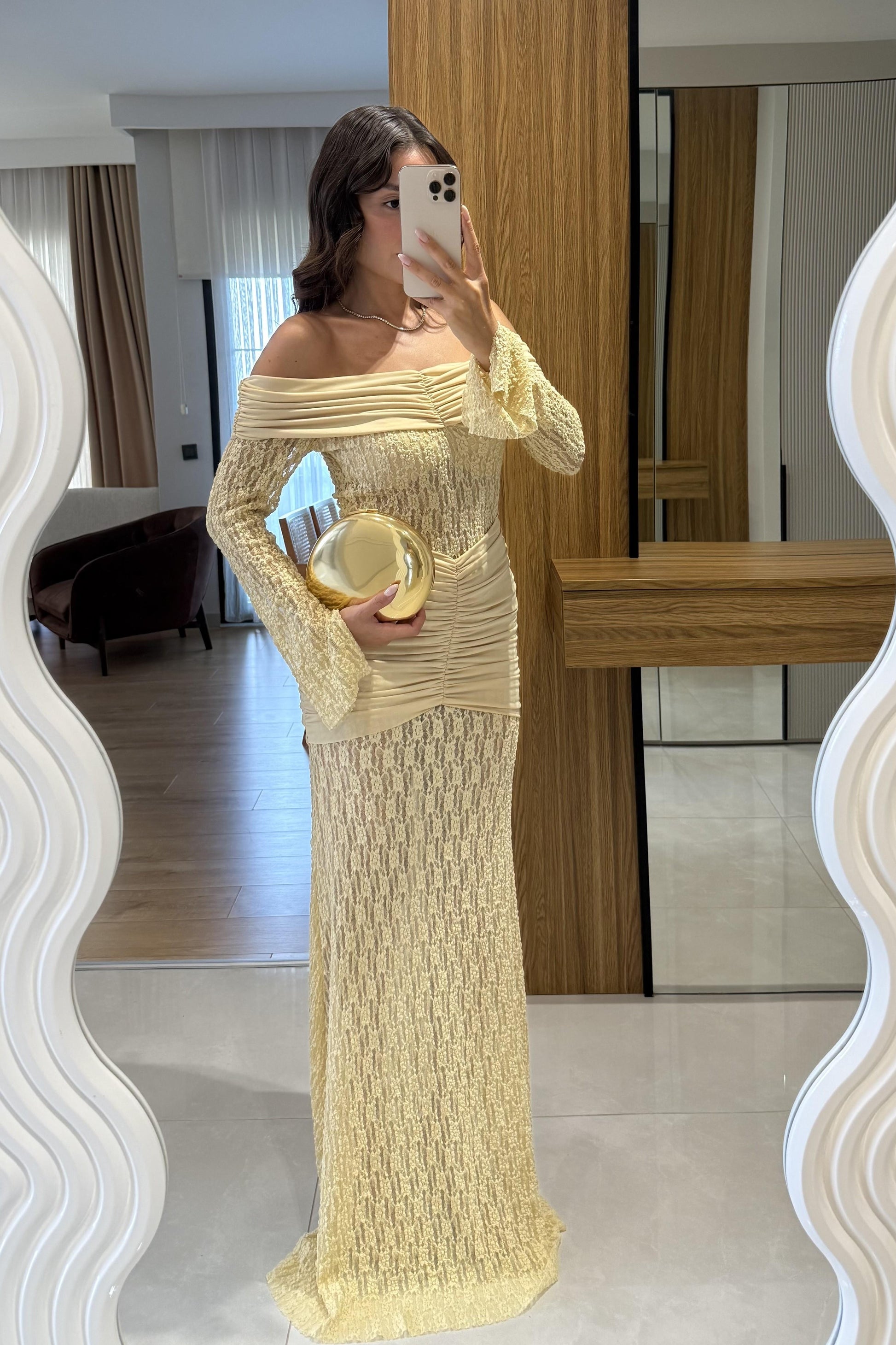 Nexora Sarı Dantel Madonna Yaka Elbise